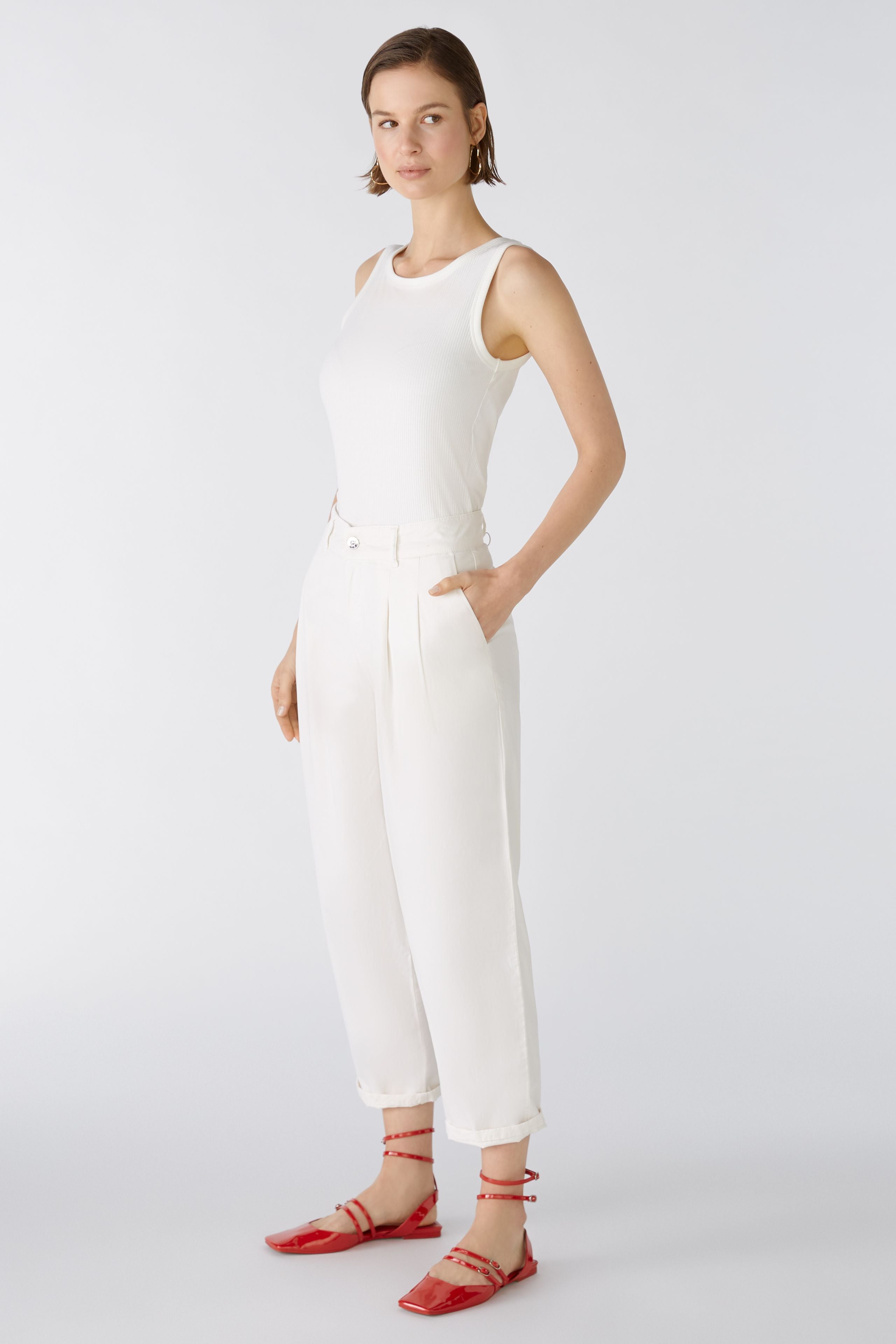 The Relaxed Trouser in Off White