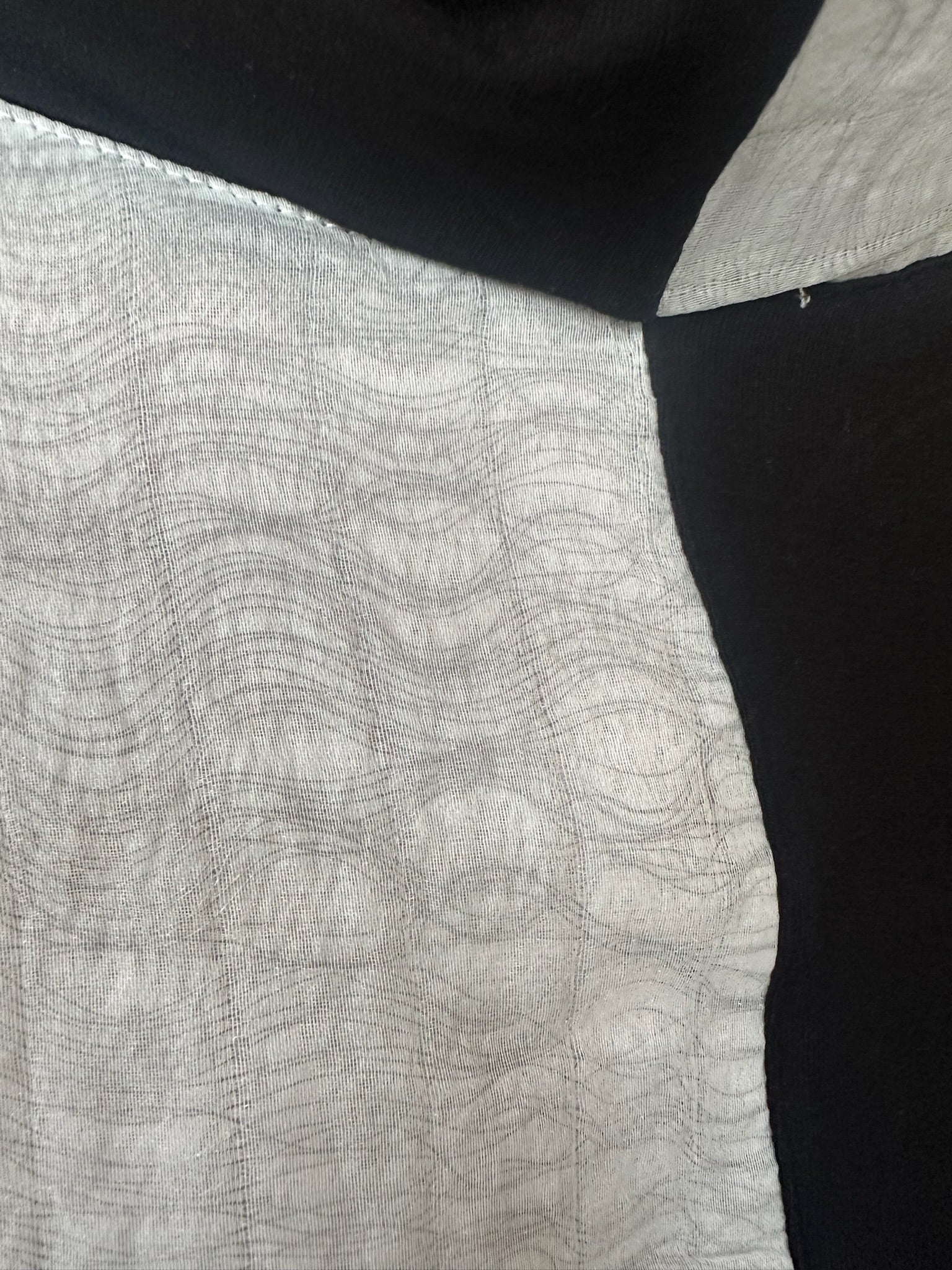 Contrast Top in Black/ White