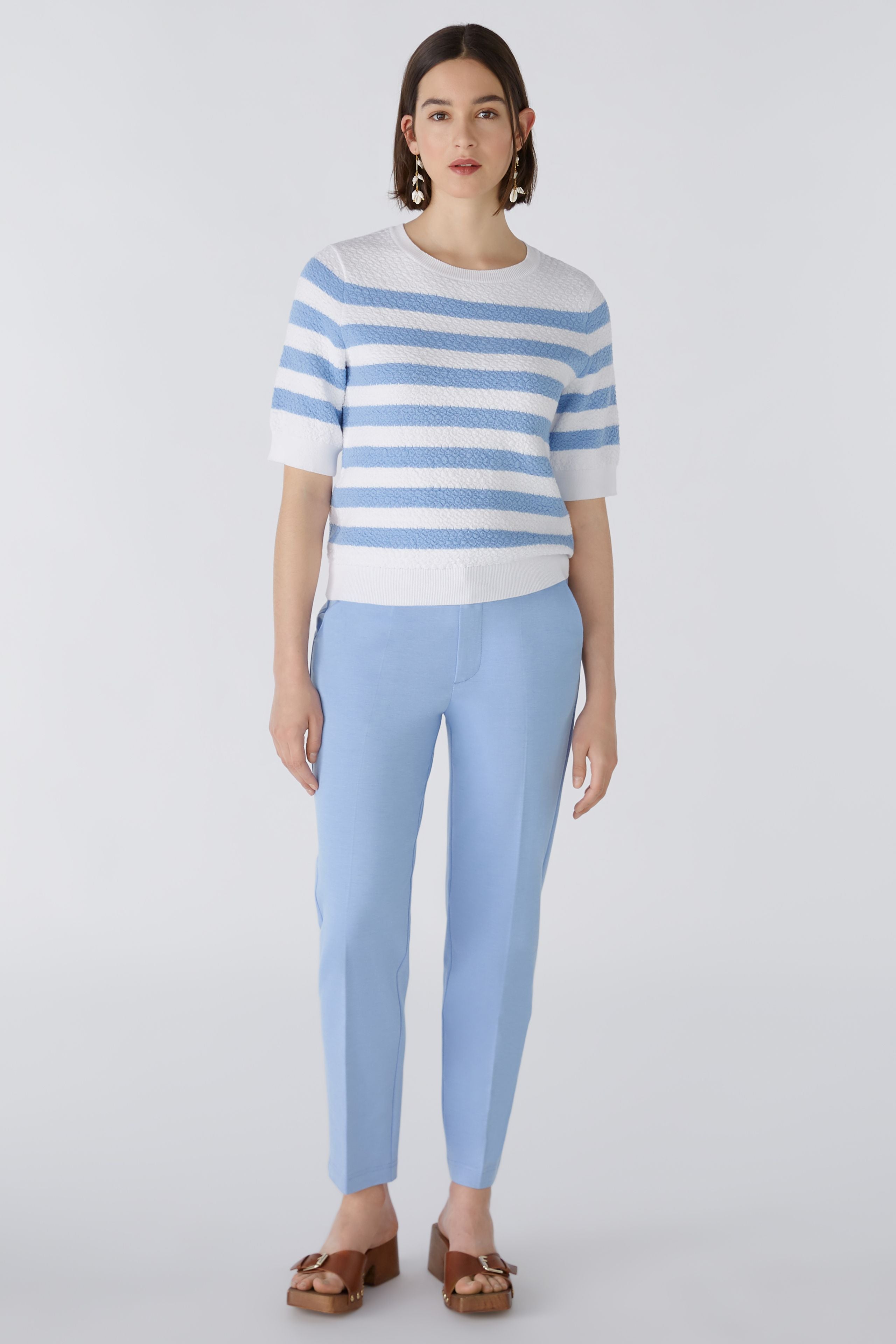 Knitted Stripe Jumper in Off White/Blue