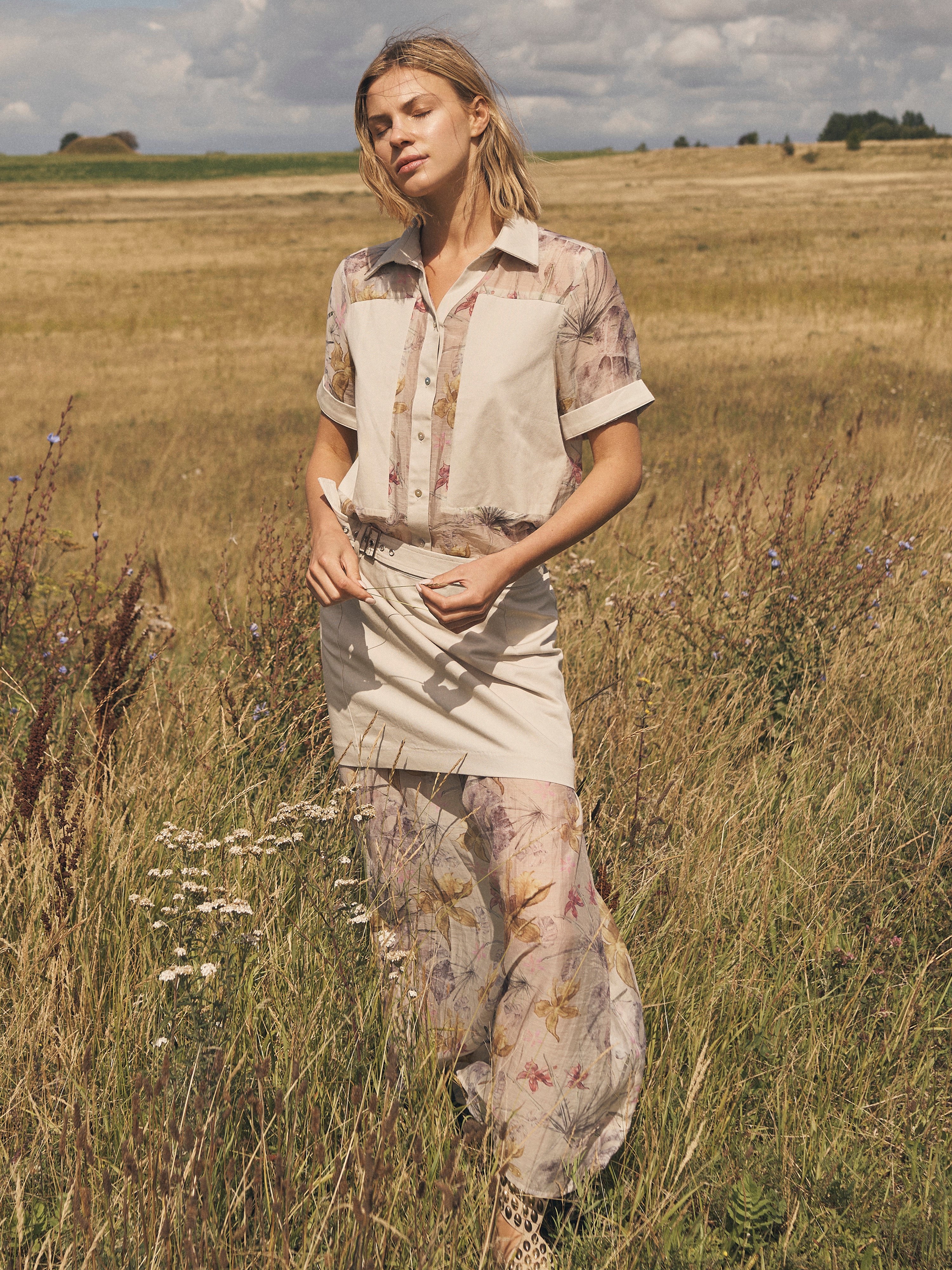 Drea Skirt in Bone mix