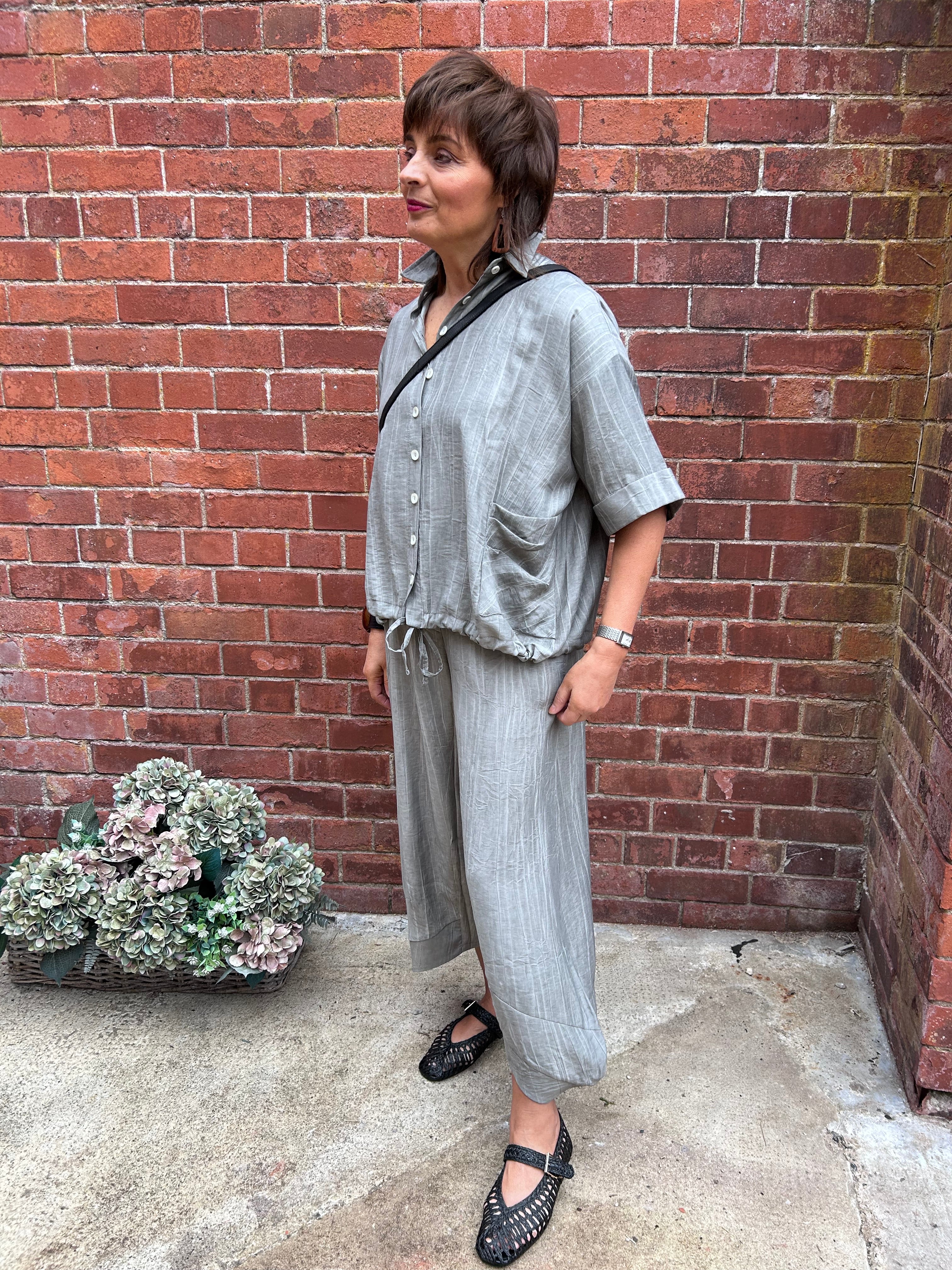 Trousers in Taupe
