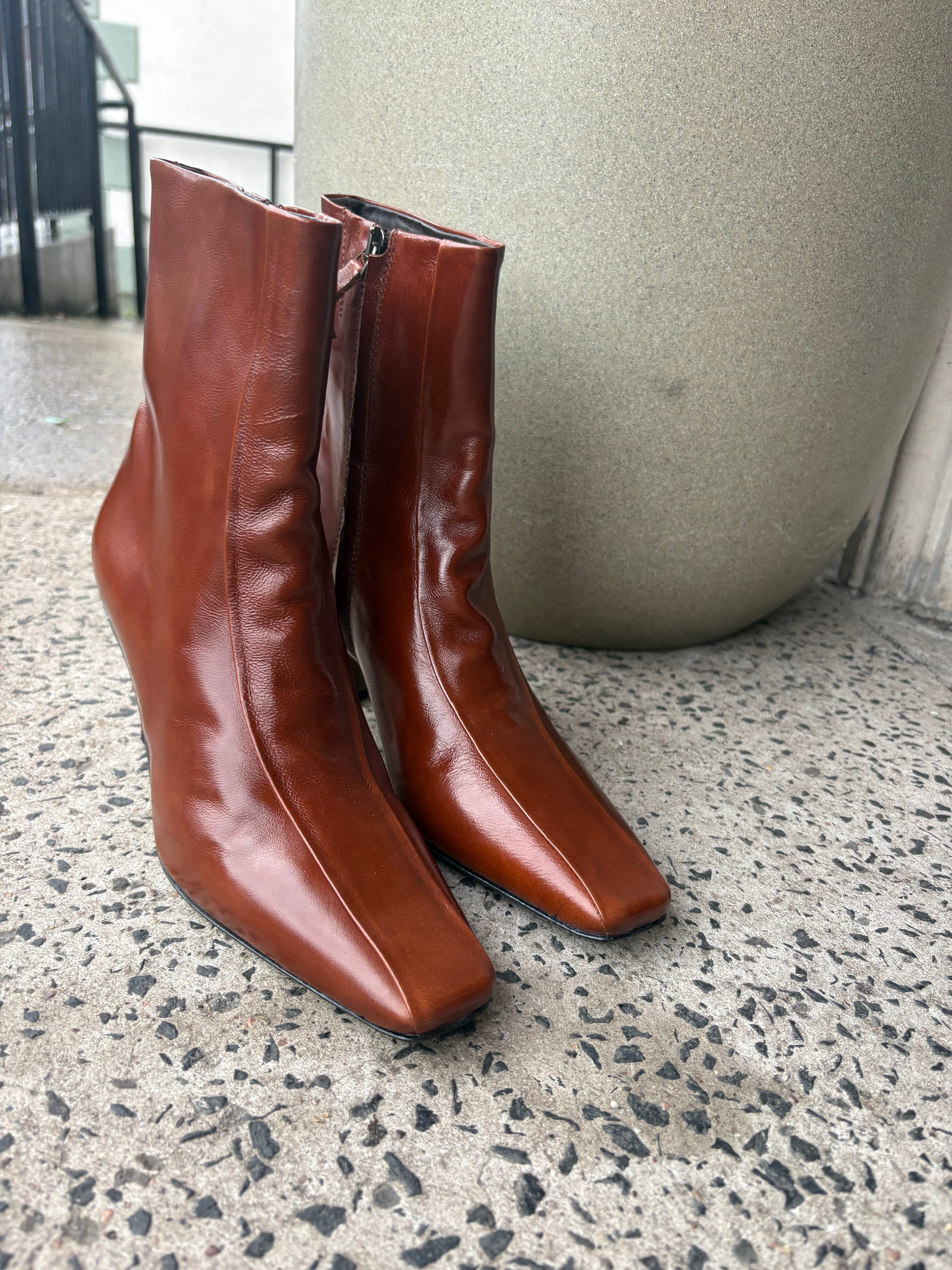 Molly Heeled Boot in Tan