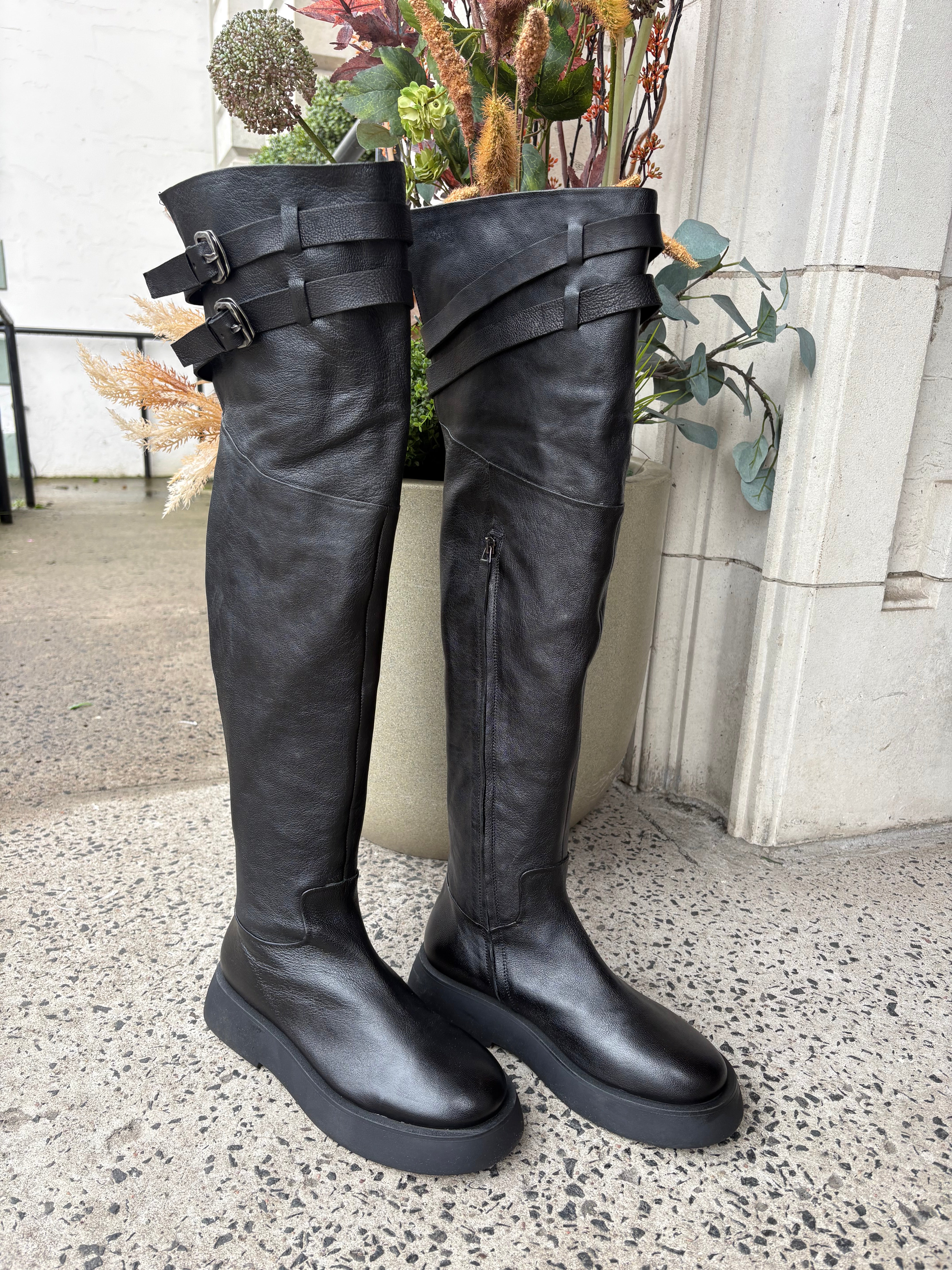 Donna Over Knee High Boot (Silicone 32) in Rock Nero