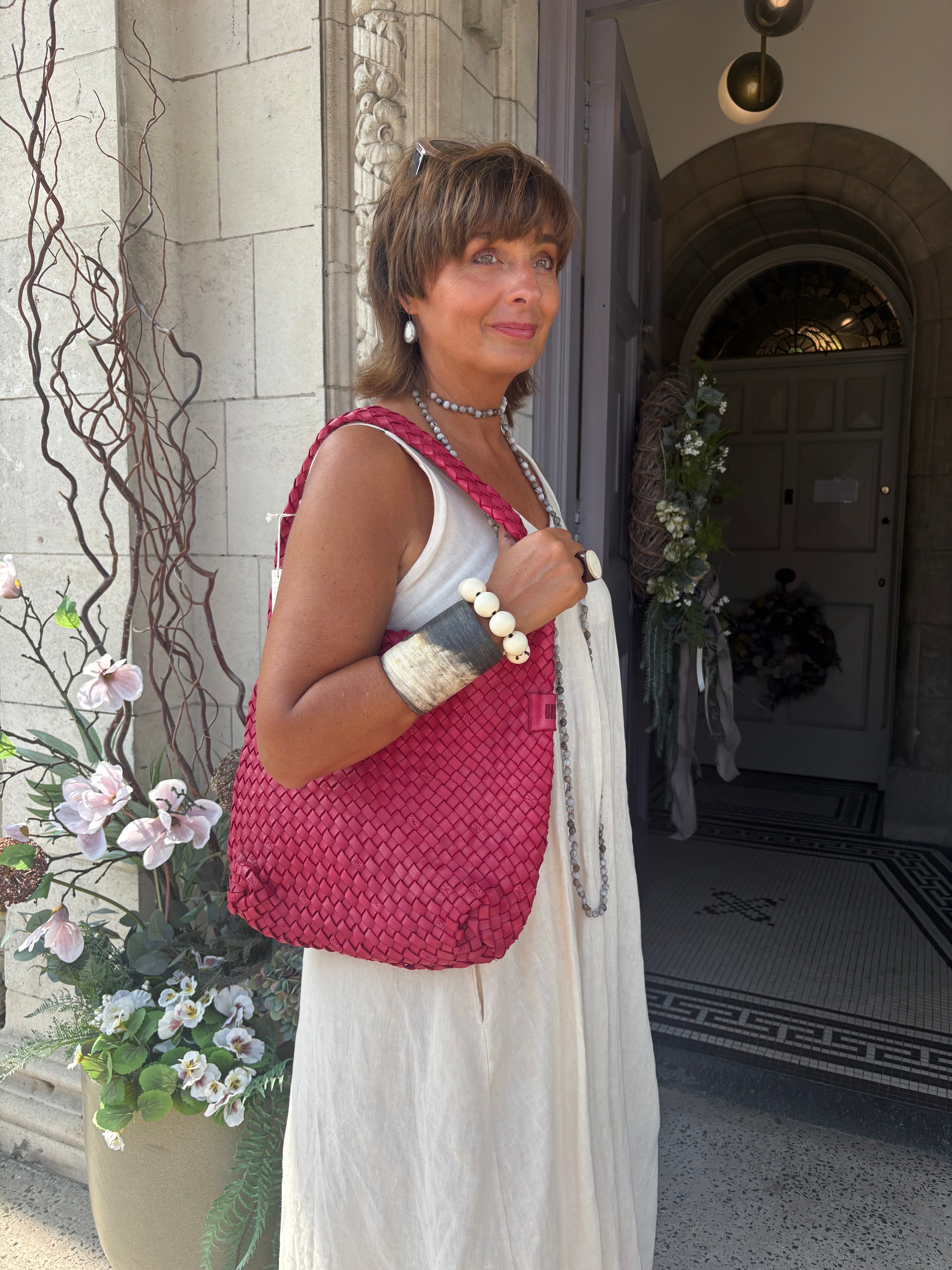 Killen Shoulder Bag in Fuchsia