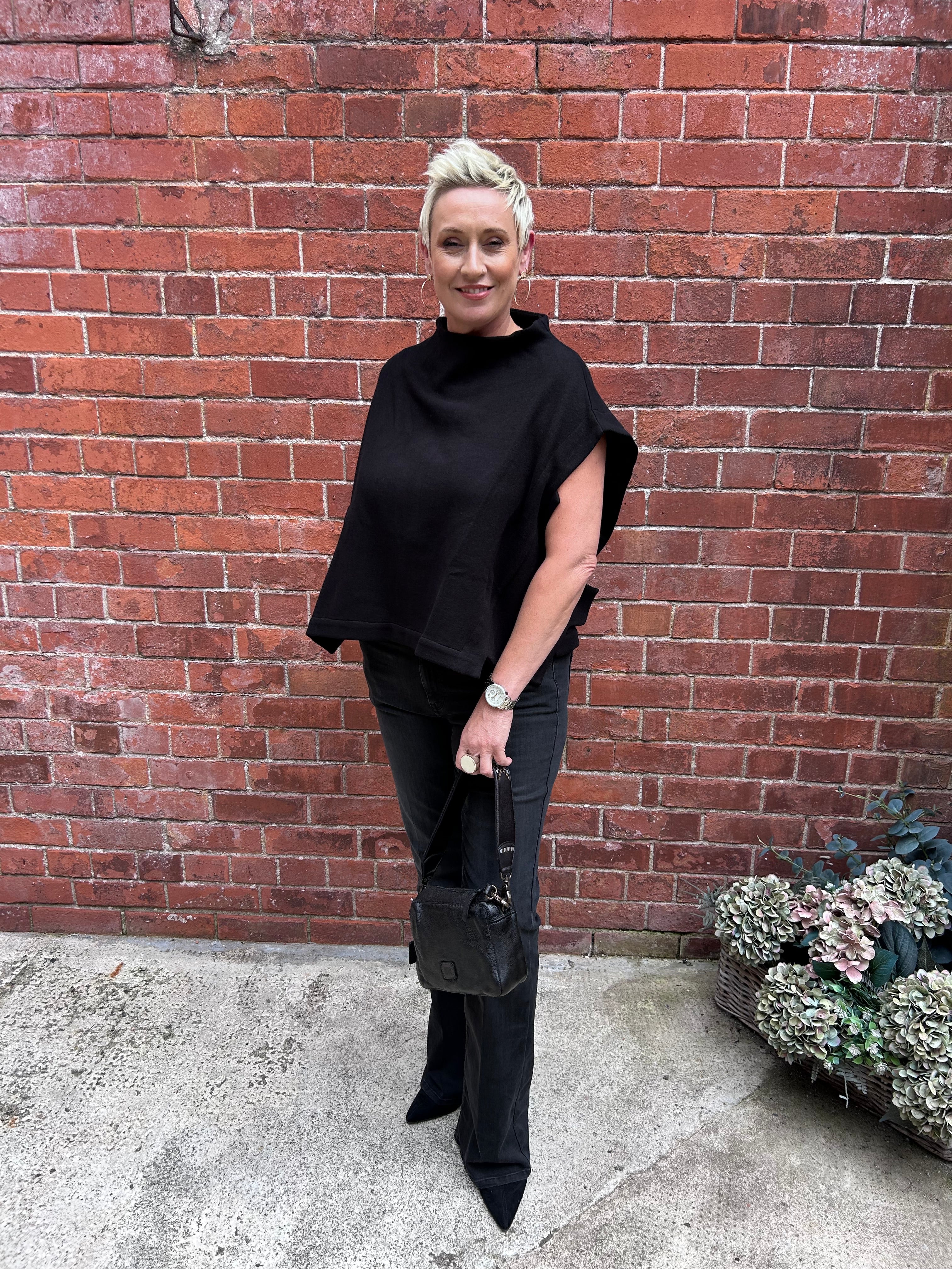 Bascoa Knit Gilet in Black