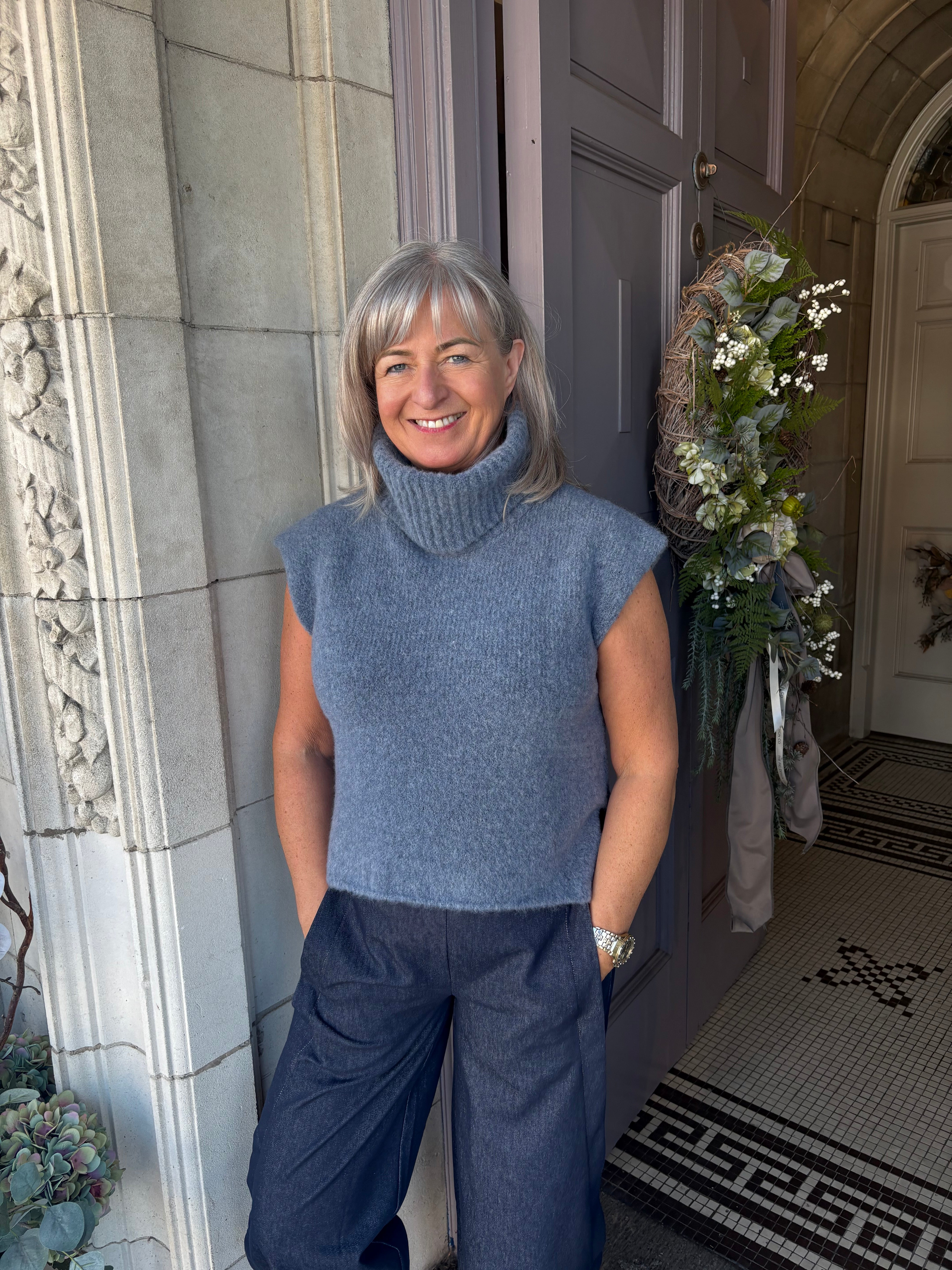 Joli Clothing is a Ladies Clothes Shop / Clothes Boutique situated in Ballyclare and sees customers from Portglenone, Moy, Carrickfergus, Larne, Ballycastle, Banbridge, Dromore and beyond.