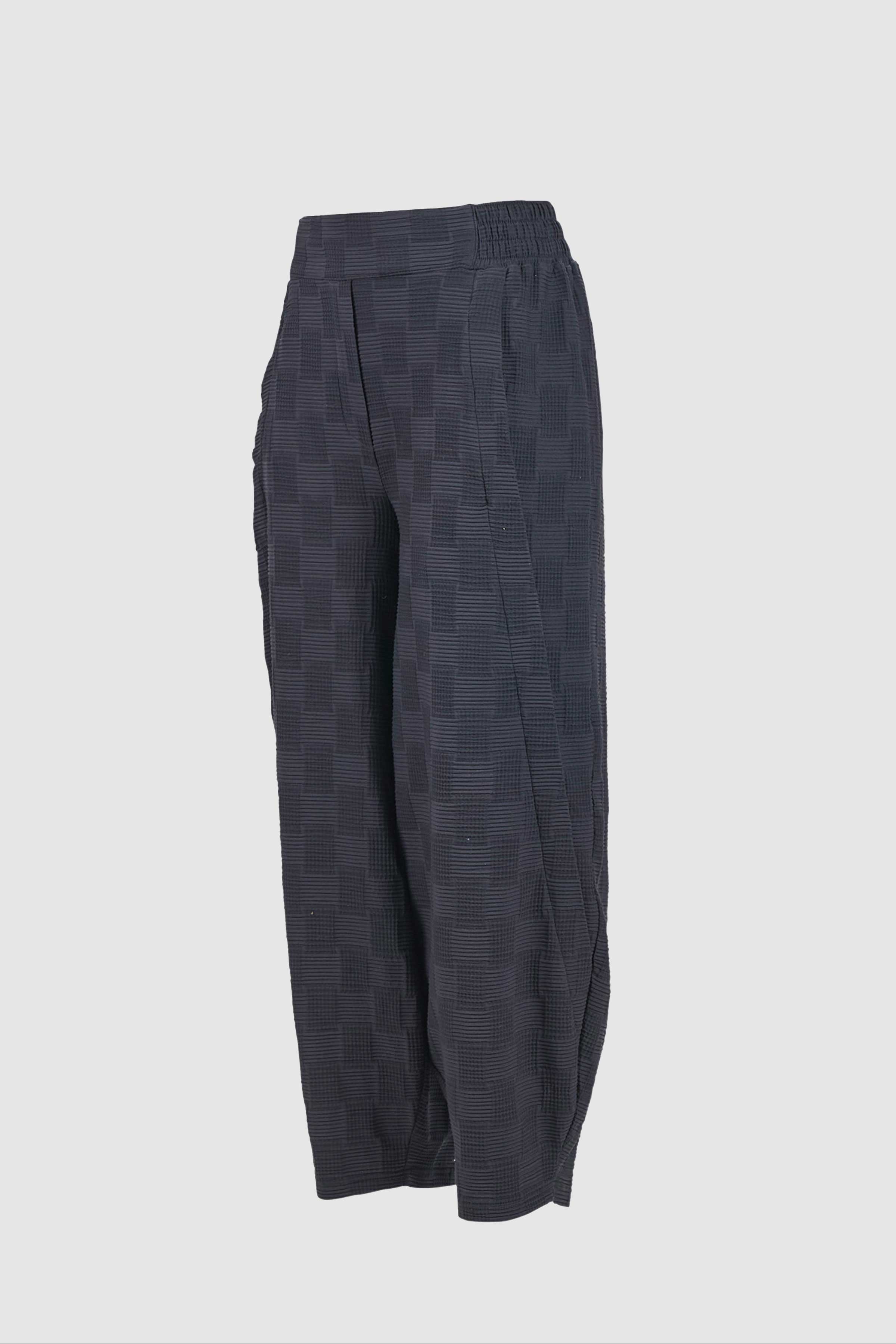 Bubble Barrel Trousers in Black