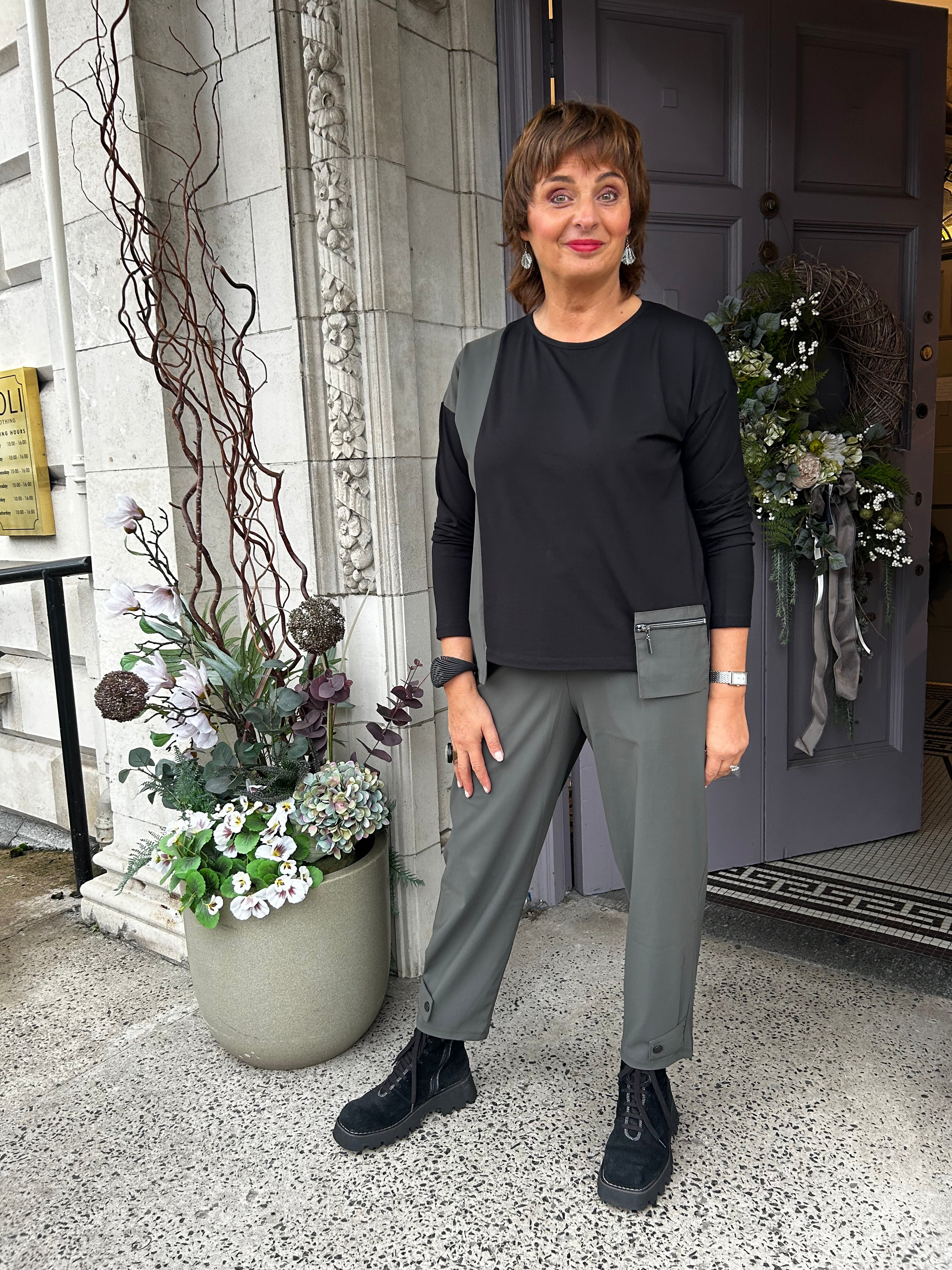 Zip Contrast Pocket Top With in Thyme/Black