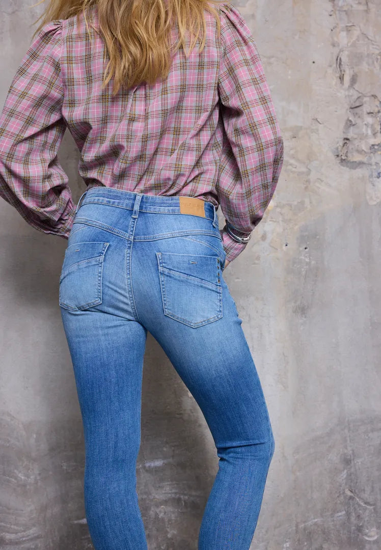 Carmen Skinny Jean in Light Blue Denim