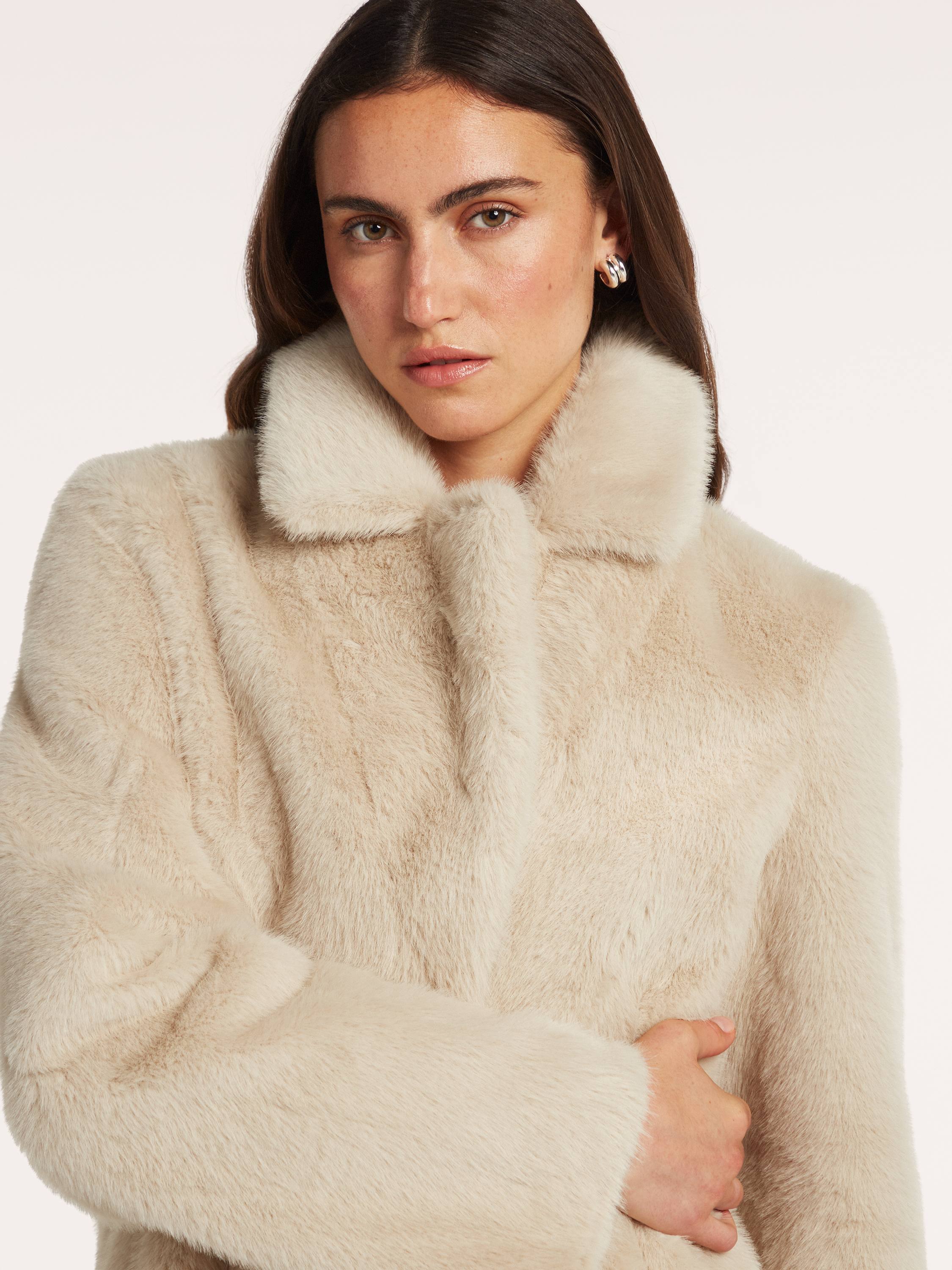 Coby Coat in Champagne