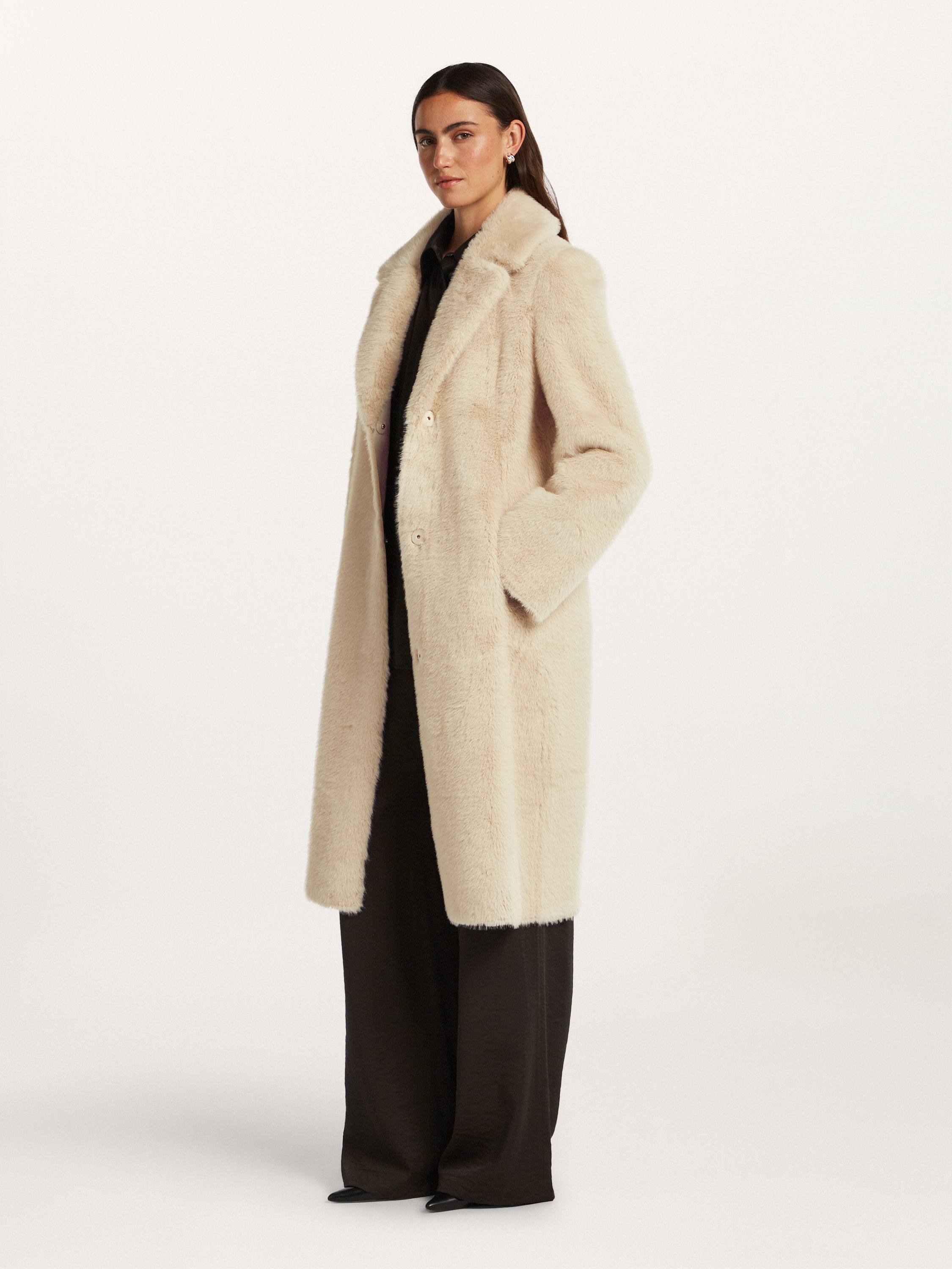Coby Coat in Champagne