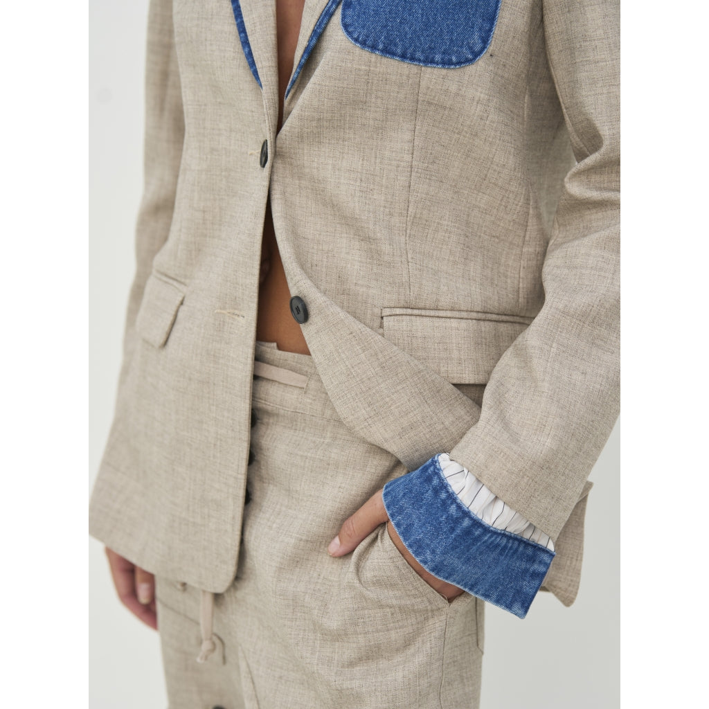 Callie Blazer in  Seasand