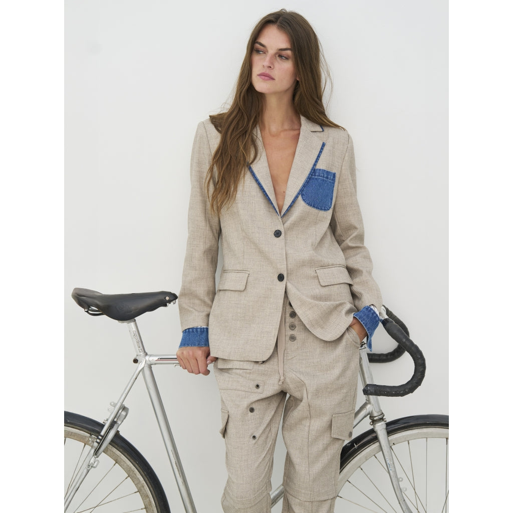 Callie Blazer in  Seasand