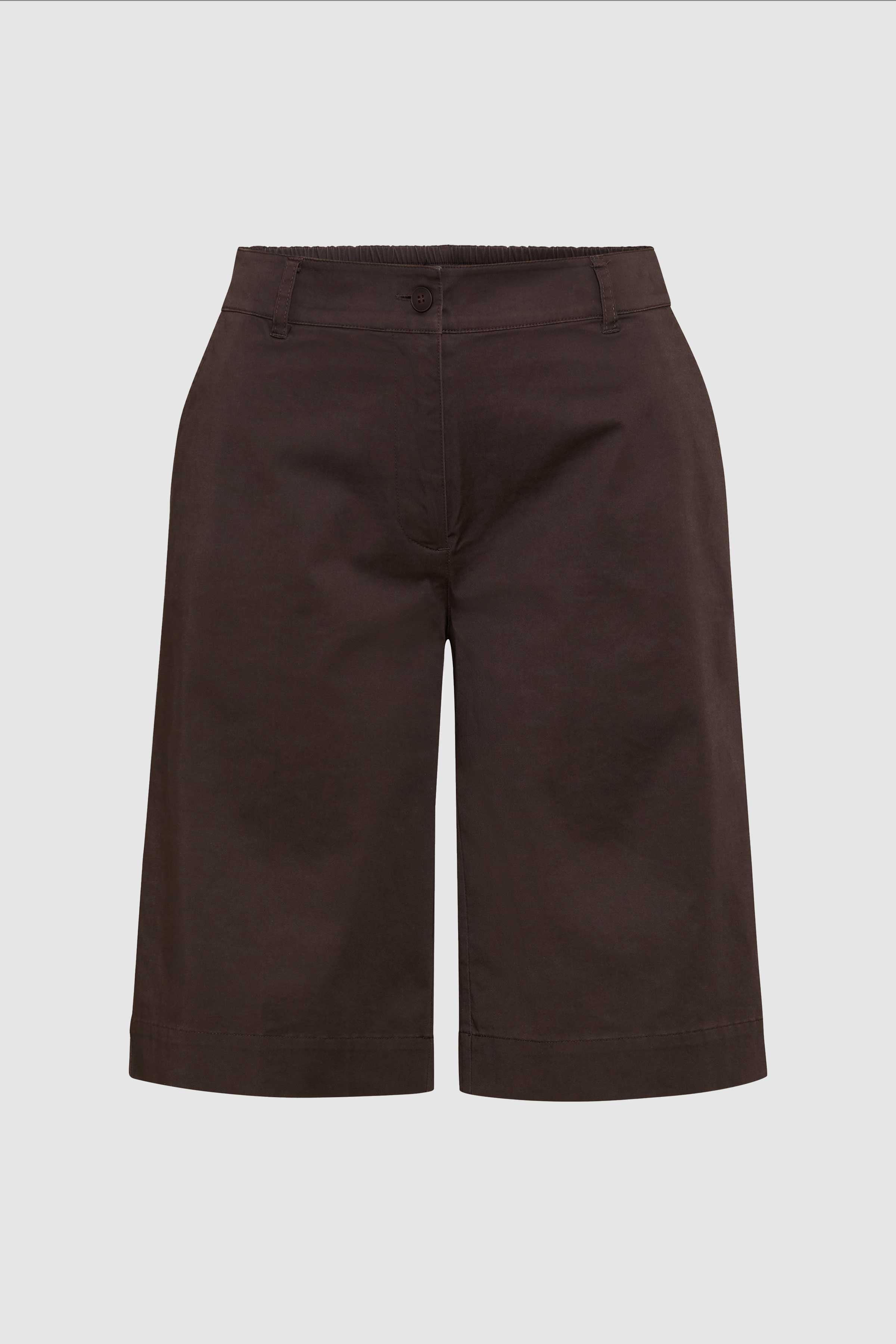 Casual Shorts in Dark Brown