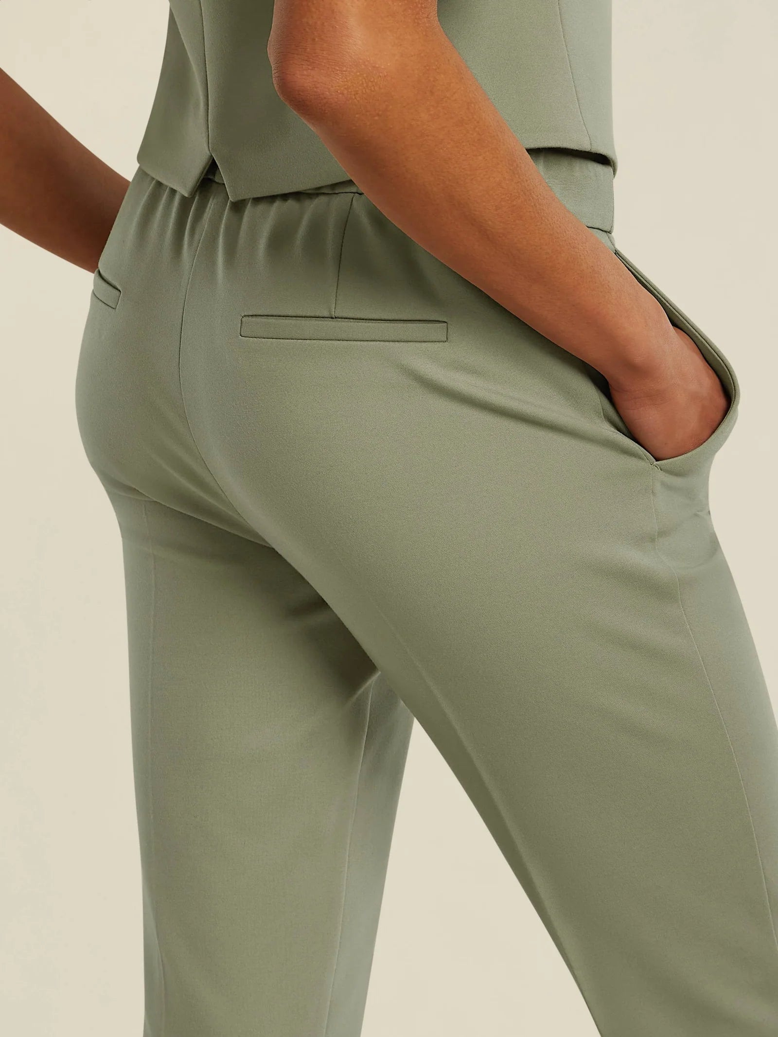 Charlie Trouser in Khaki Green