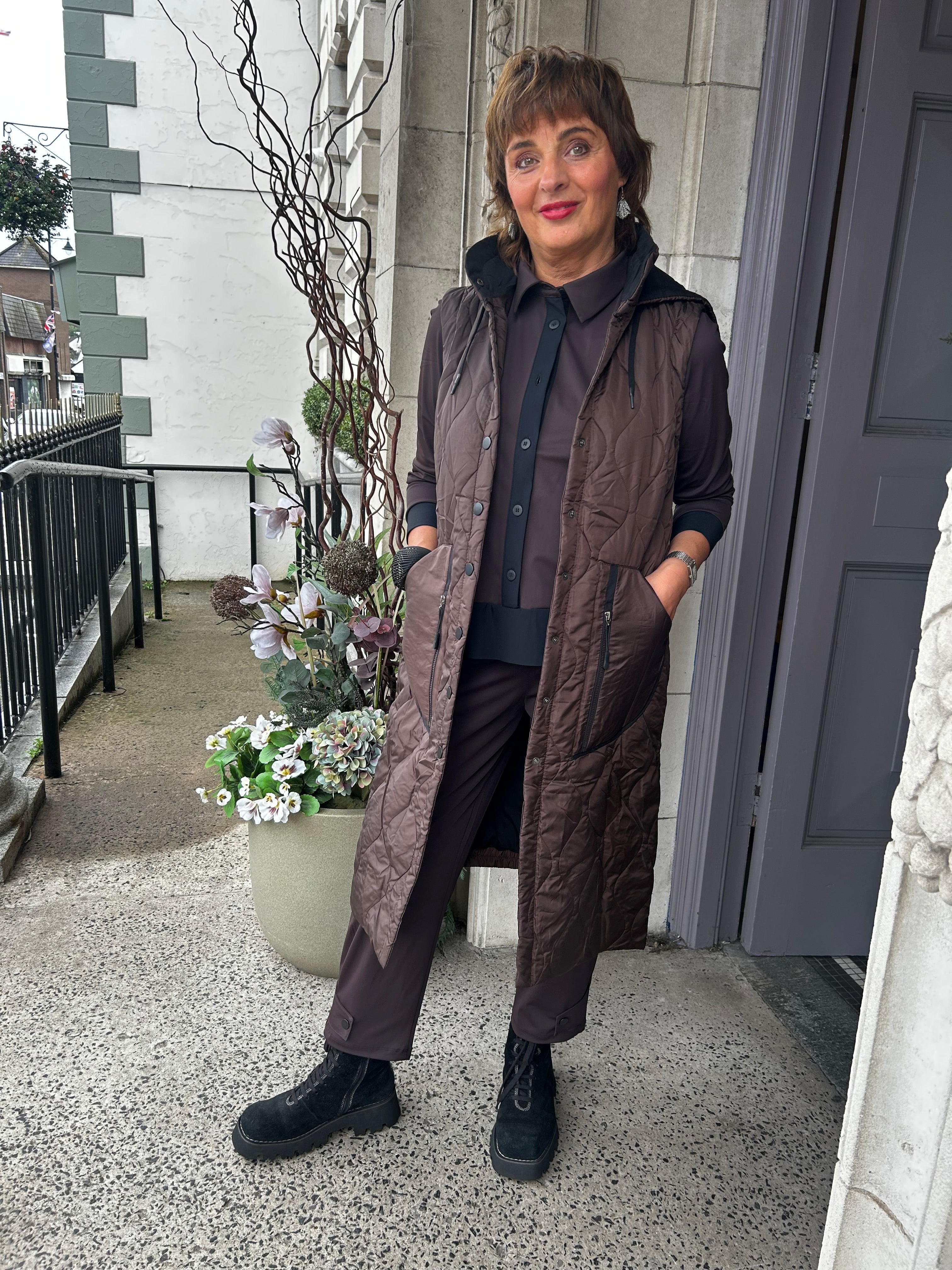 Long Quilted Waistcoat With Zip Pocket in Choko