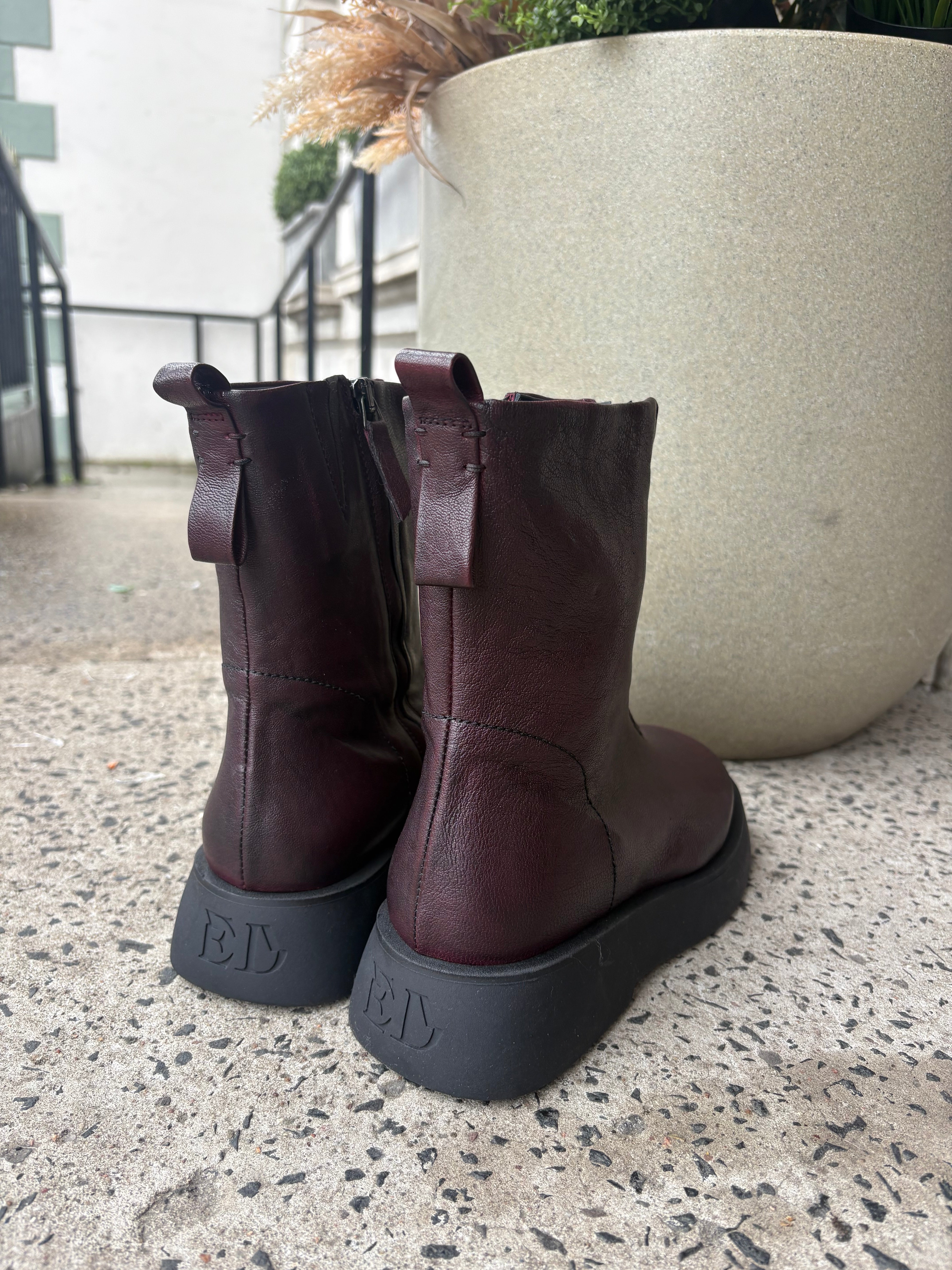 Donna Ankle Boot (Silicone 37) in Rock Amaranto