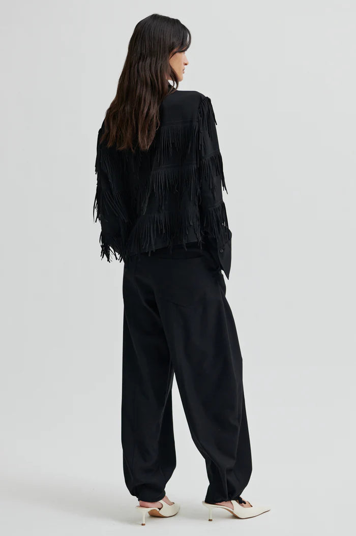 Dancing Cropped Shirt in Black