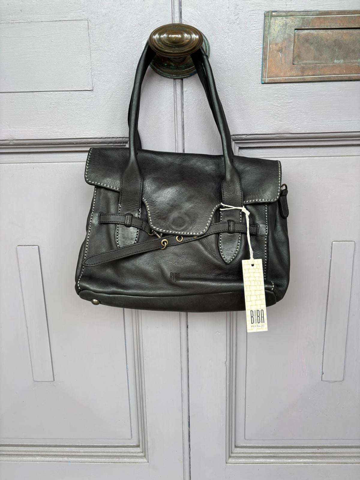Kendall Shoulder Bag in Black