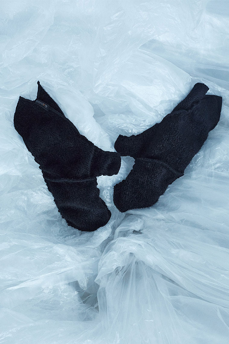 Soft Gloves in Black