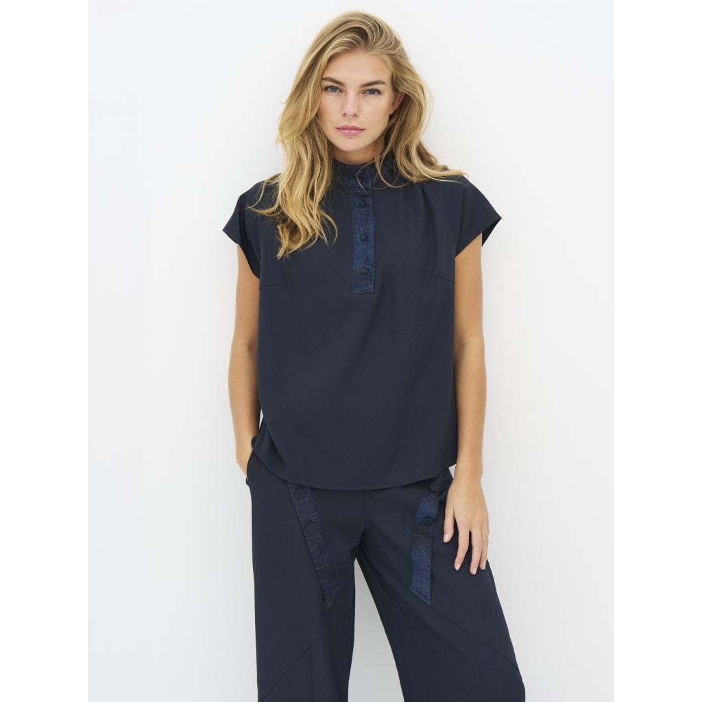 Ebba Top in Midnight Blue mix