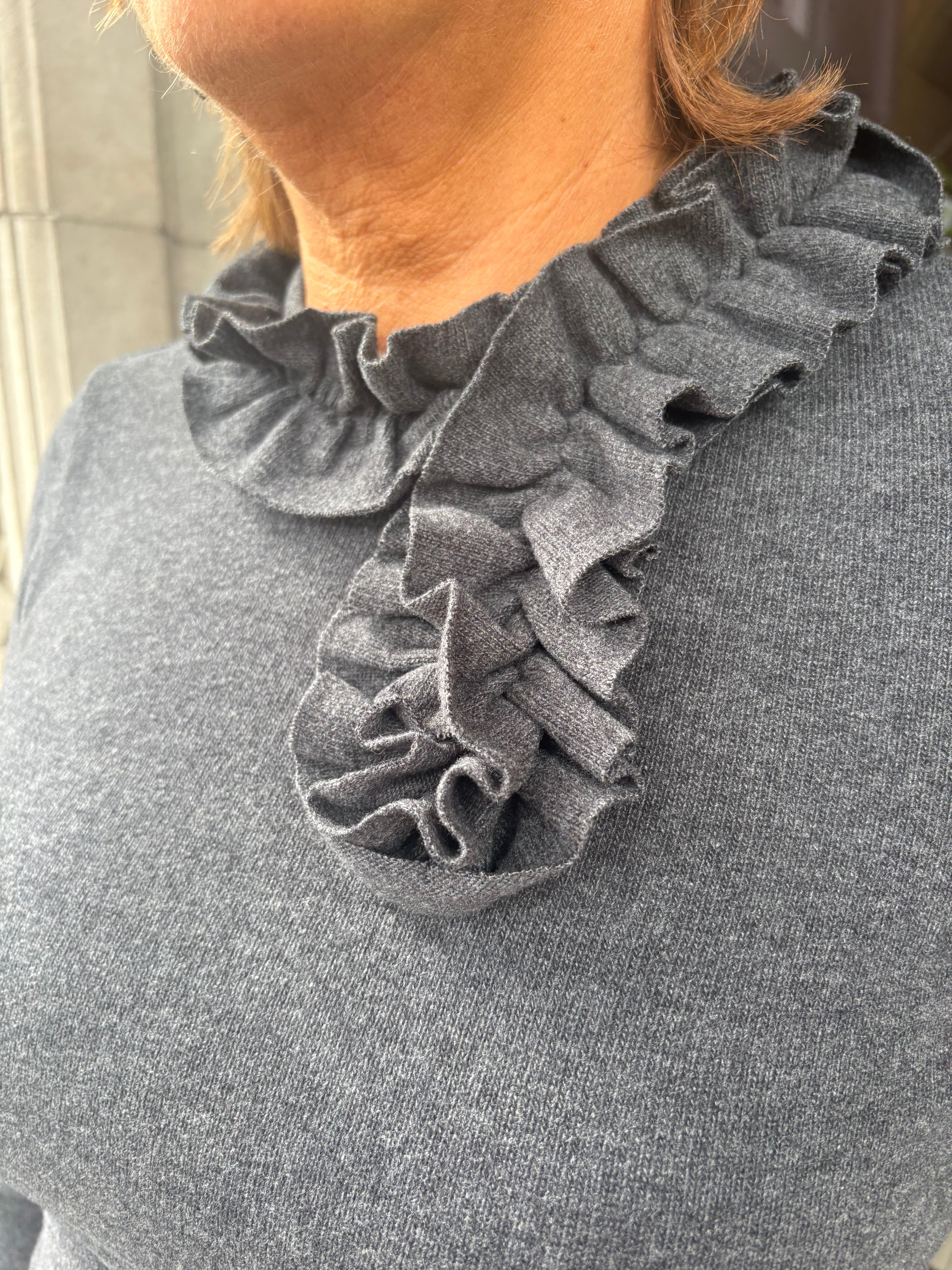 Regular Sweater in Carbone