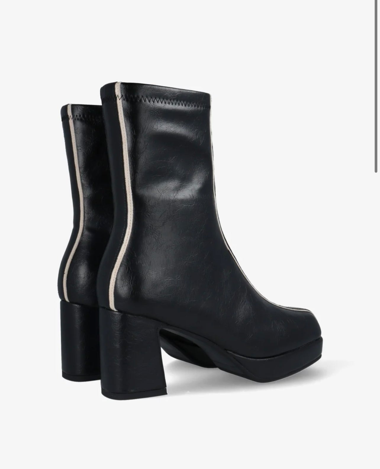 Sia Boot in Black