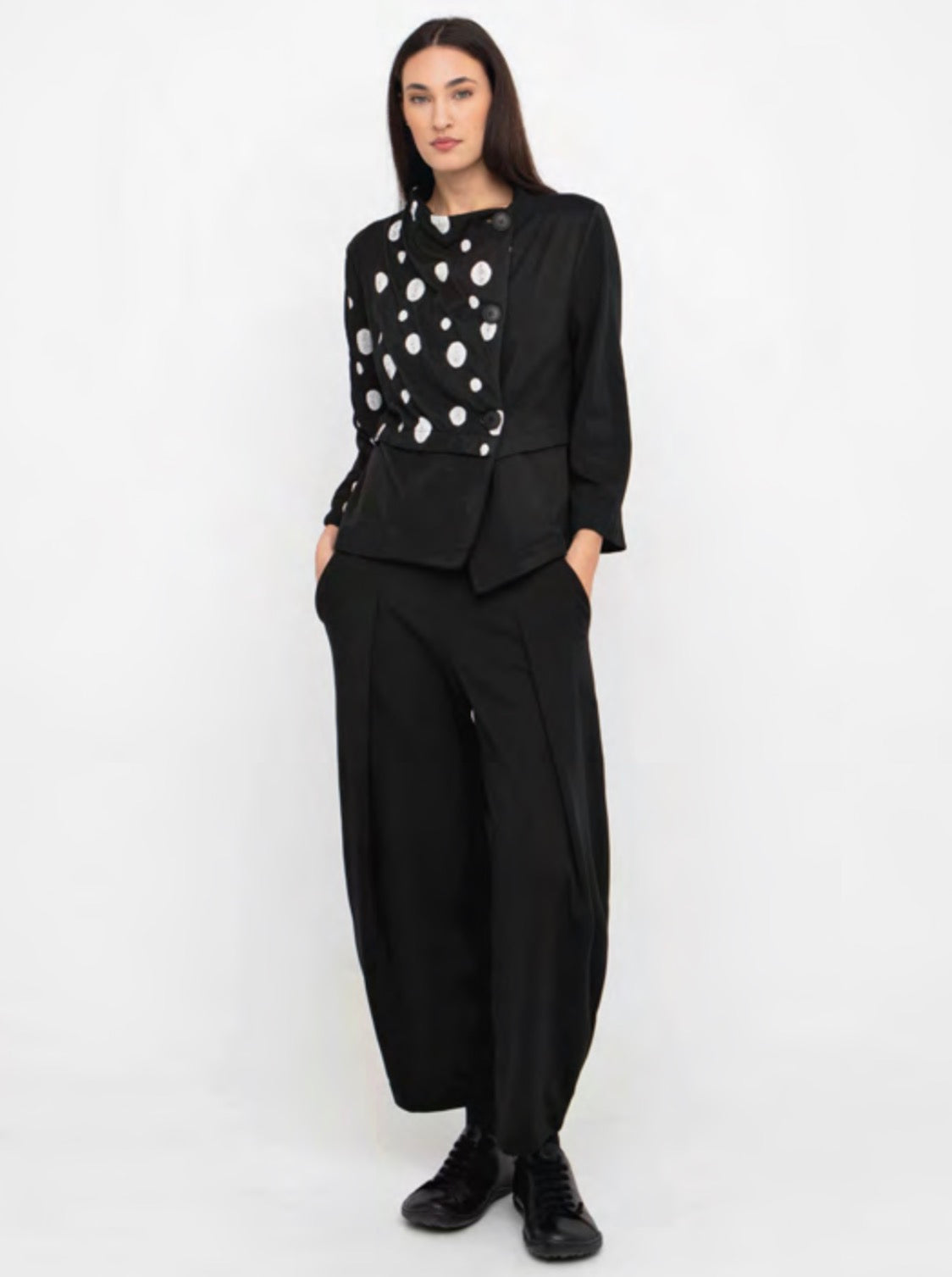 Trousers in Black