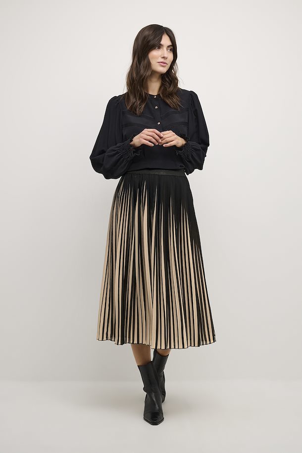 Carly Skirt in Black