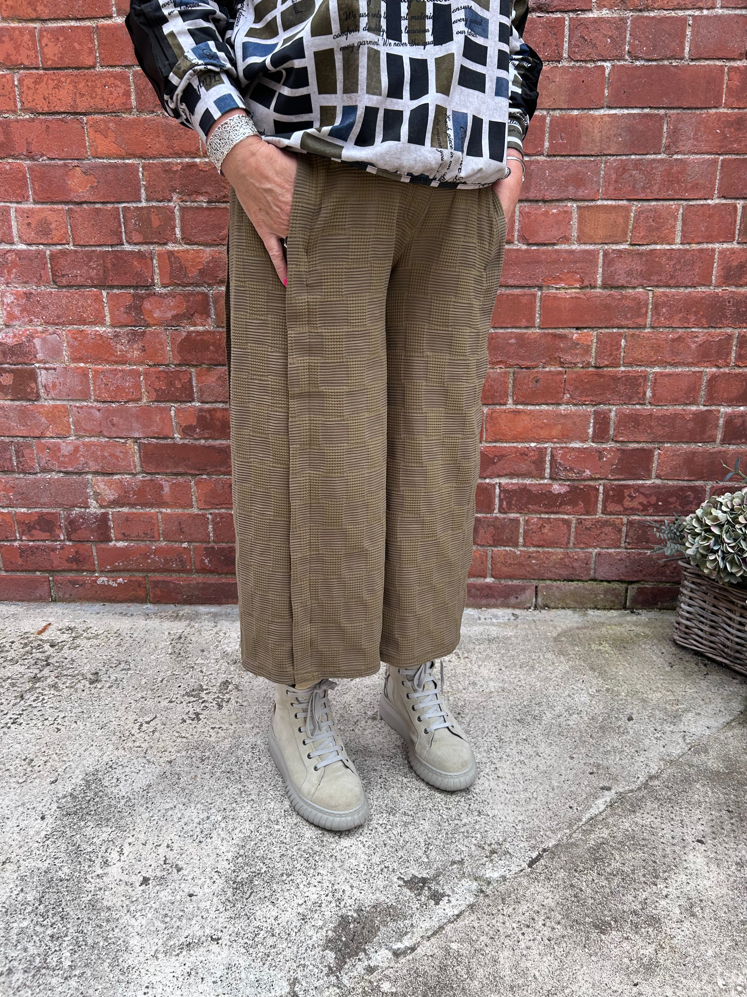 Bubble Pants in Army