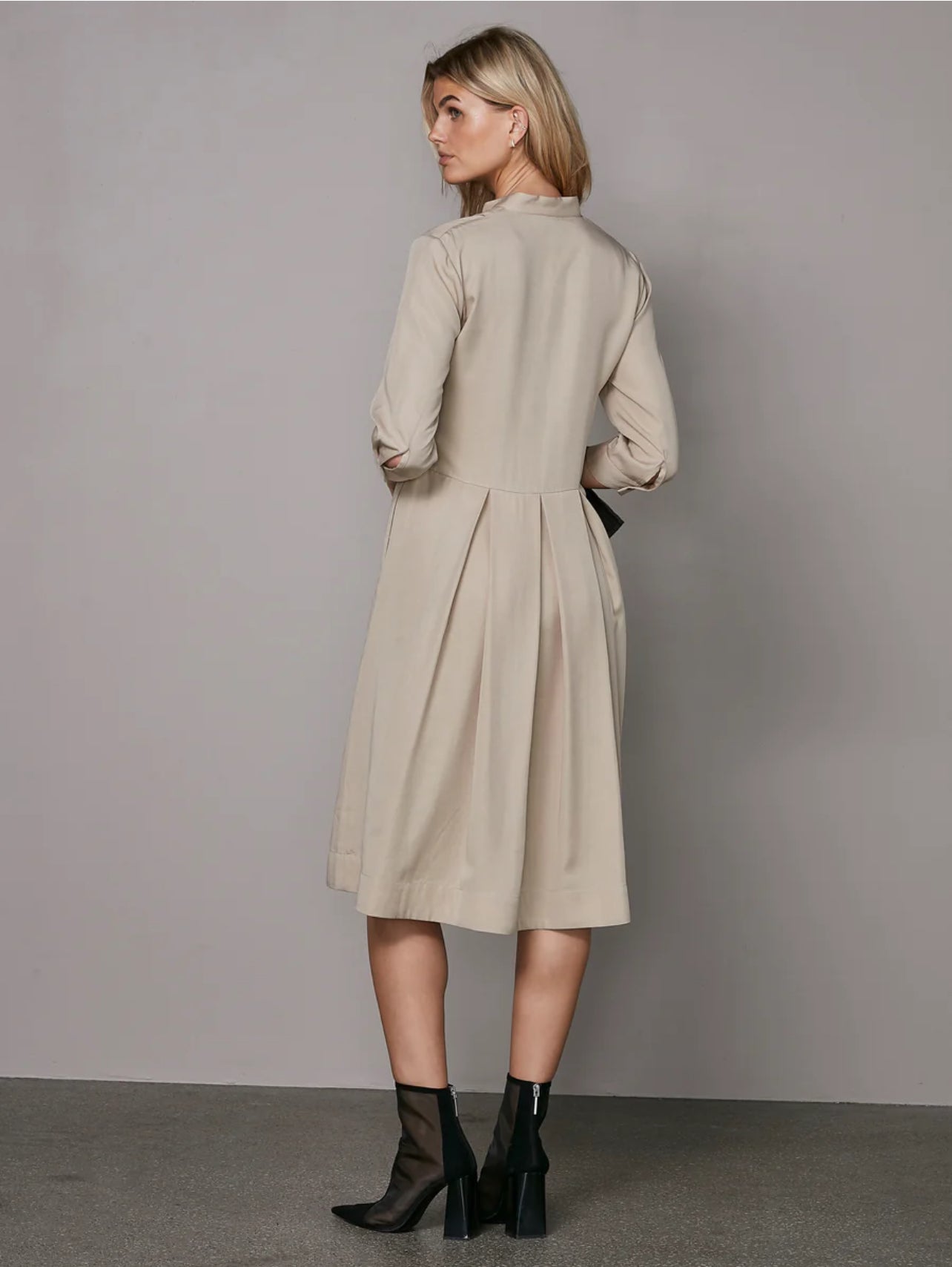 Ymke Shirt Dress in Sea Sand