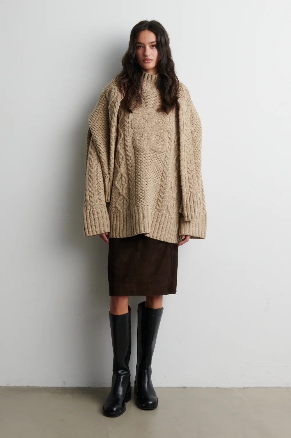 Janne Knit T-Neck in Camel Melange