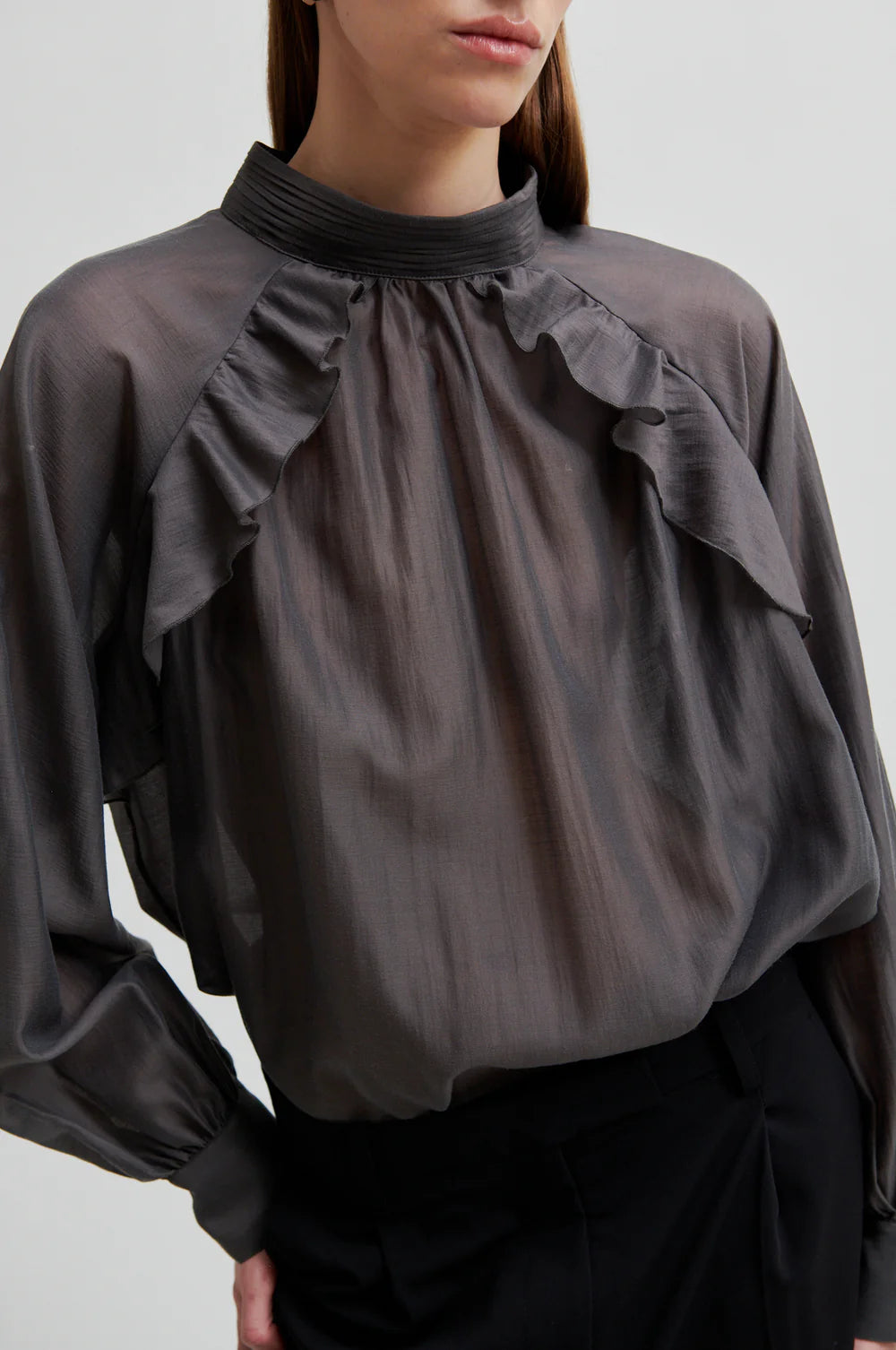 Kannika Blouse in Beluga