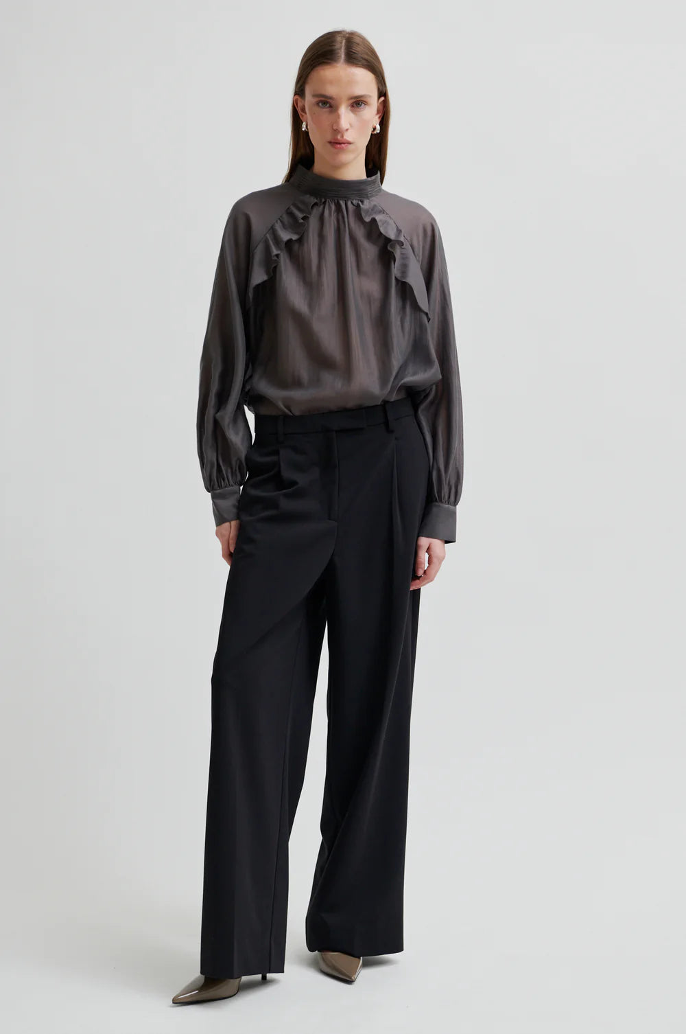 Kannika Blouse in Beluga