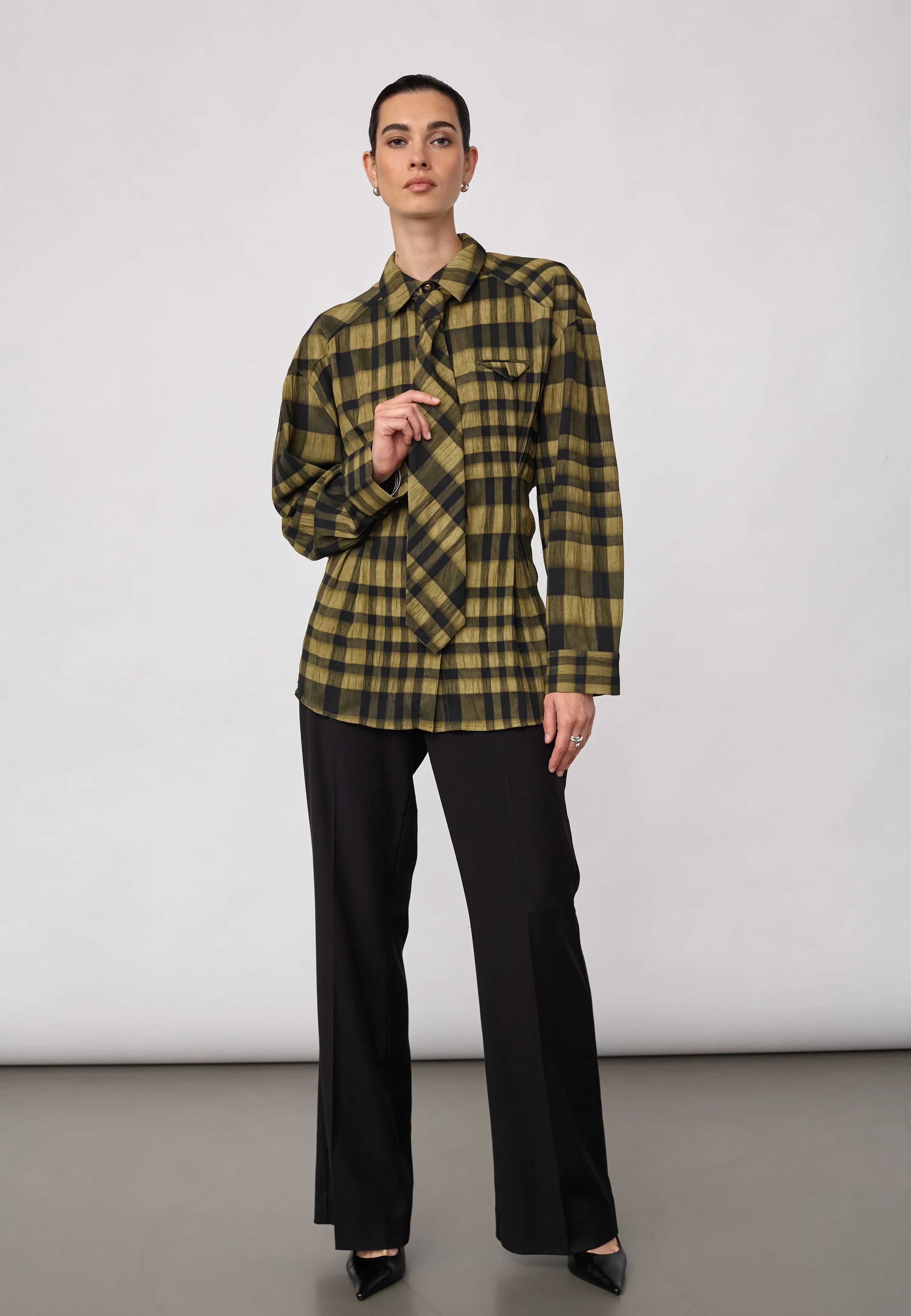 Kyelcc Check Tie Pleat Shirt in Army
