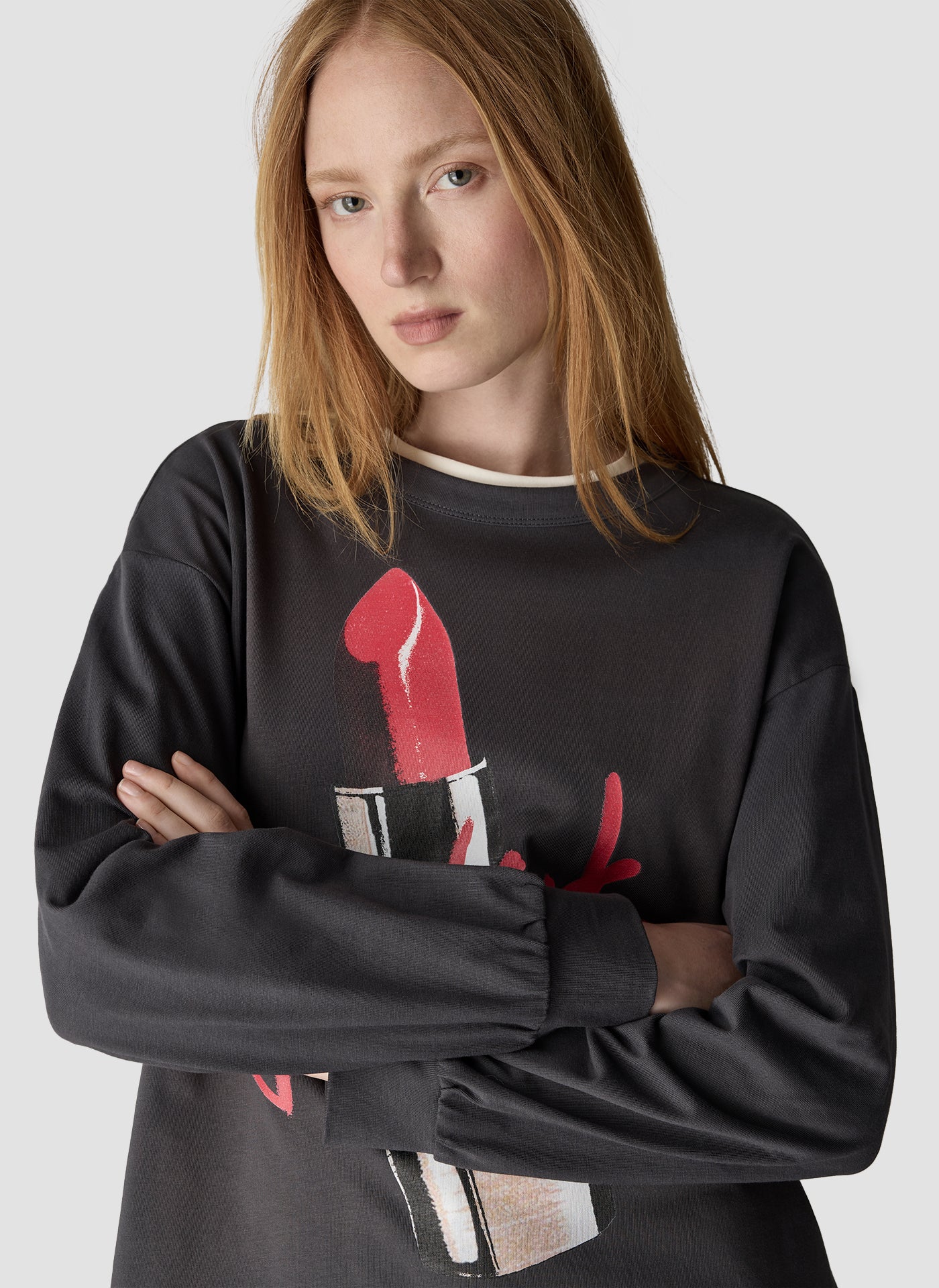 Lipstick Print Long Sleeve Top in Platinum