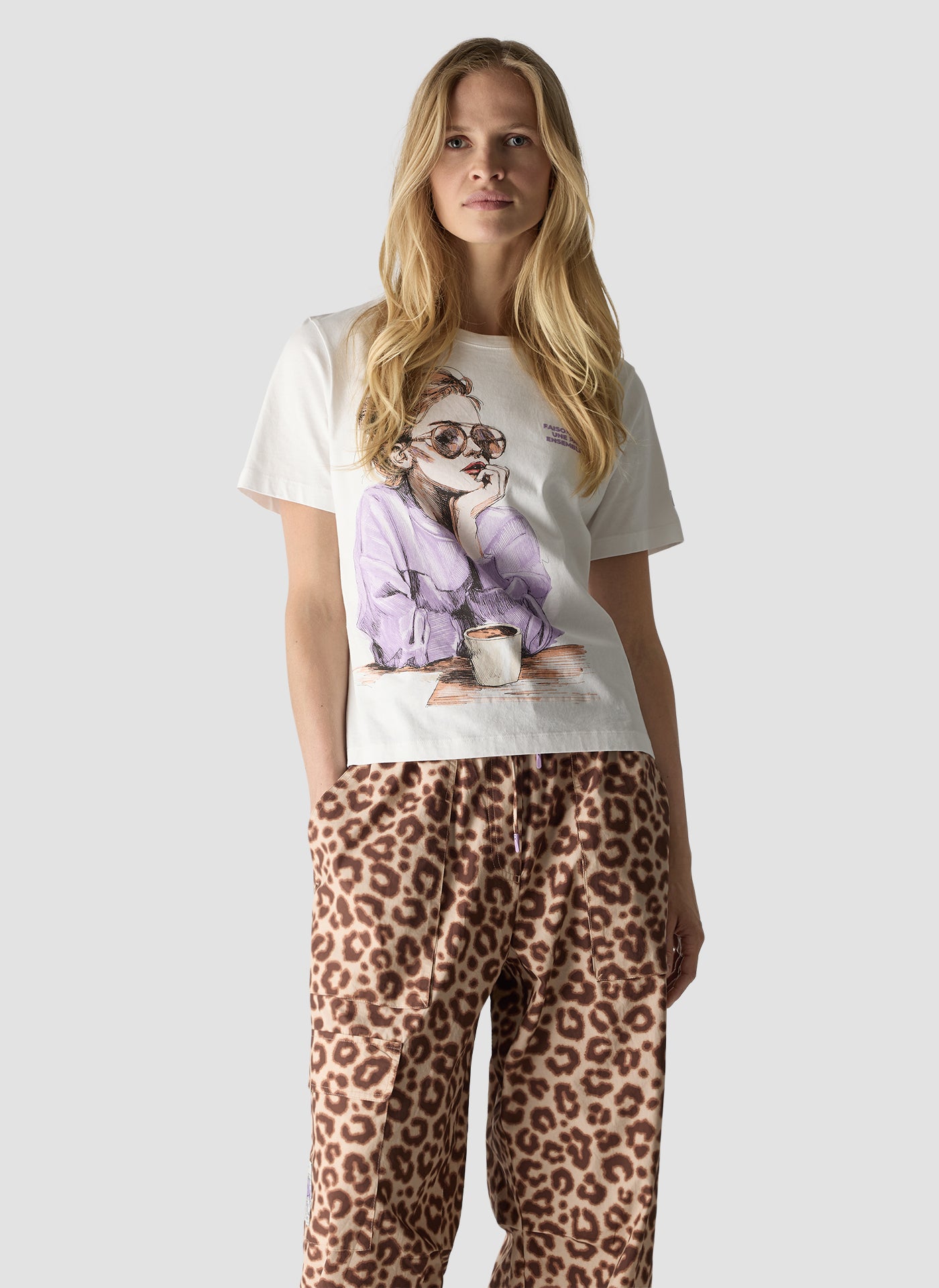 Coffee Break Graphic T-Shirt in Nature