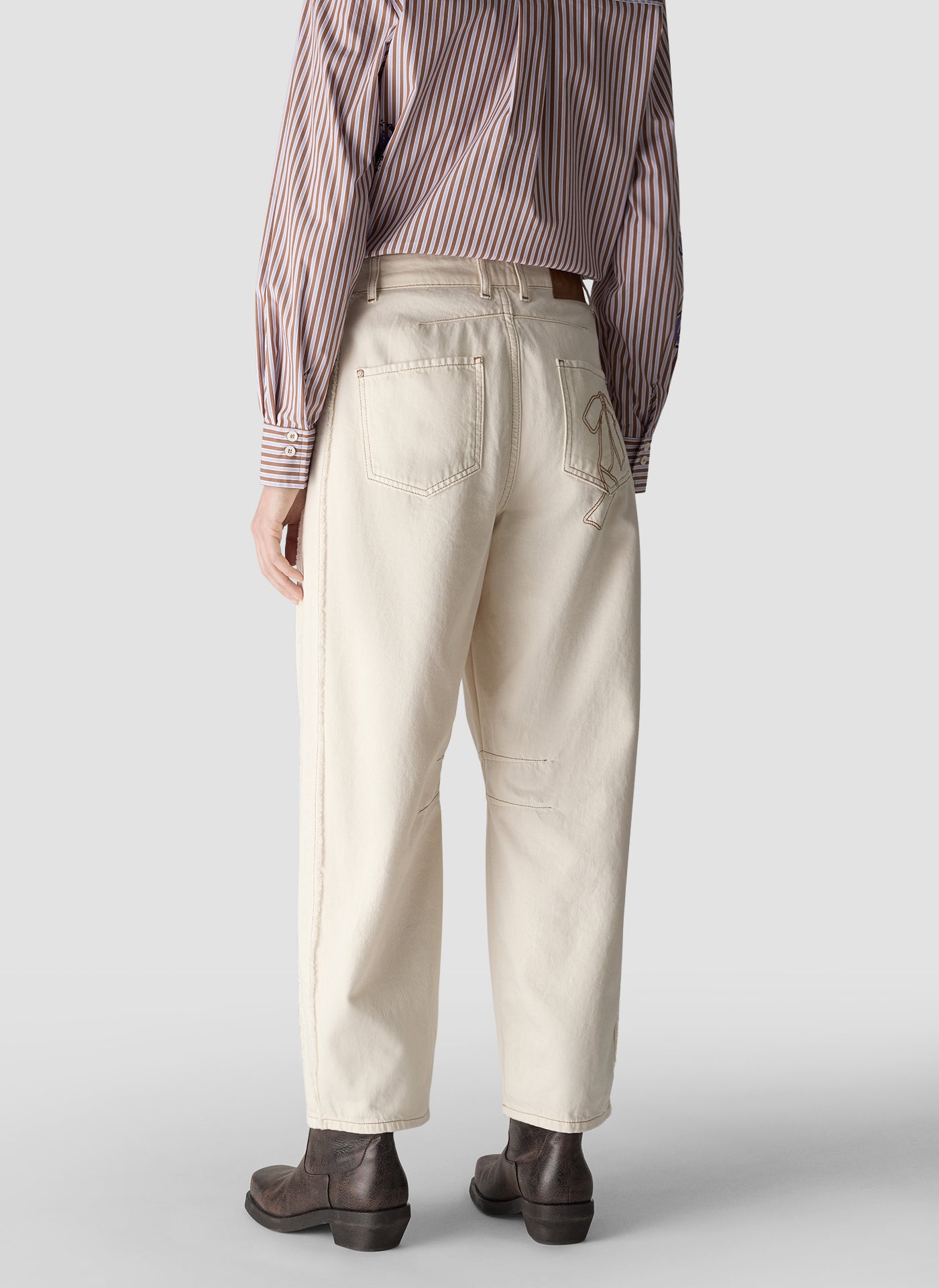 Relaxed Barrel Jeans in Macadamia
