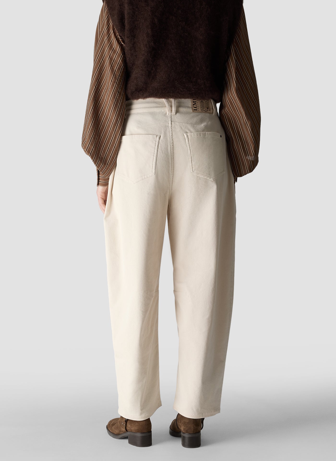Barrel Leg Cord Trousers in Macadamia