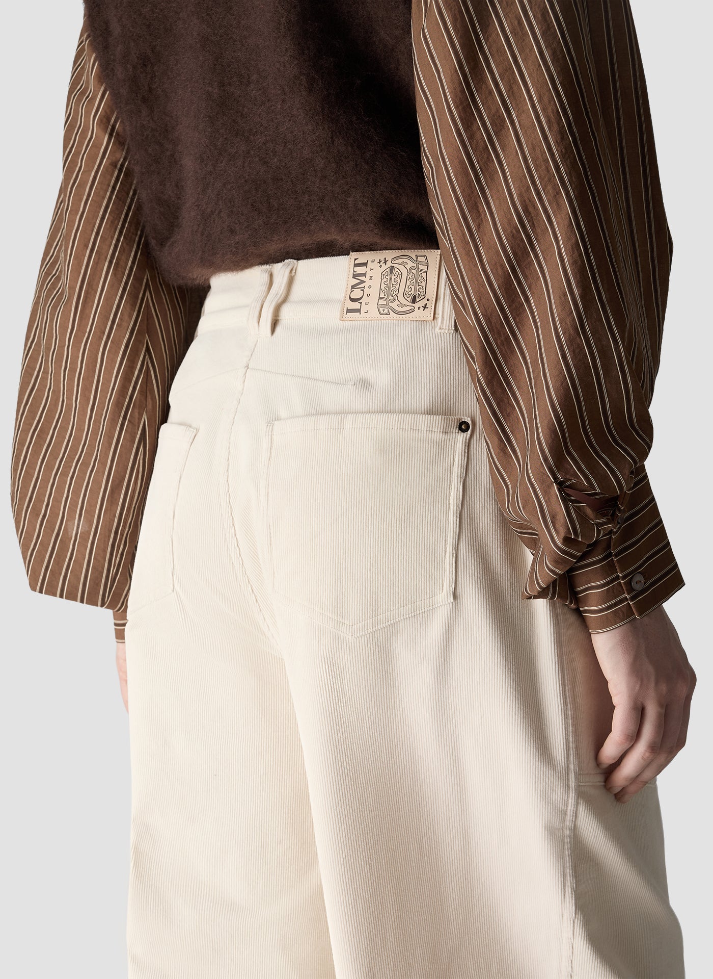 Barrel Leg Cord Trousers in Macadamia