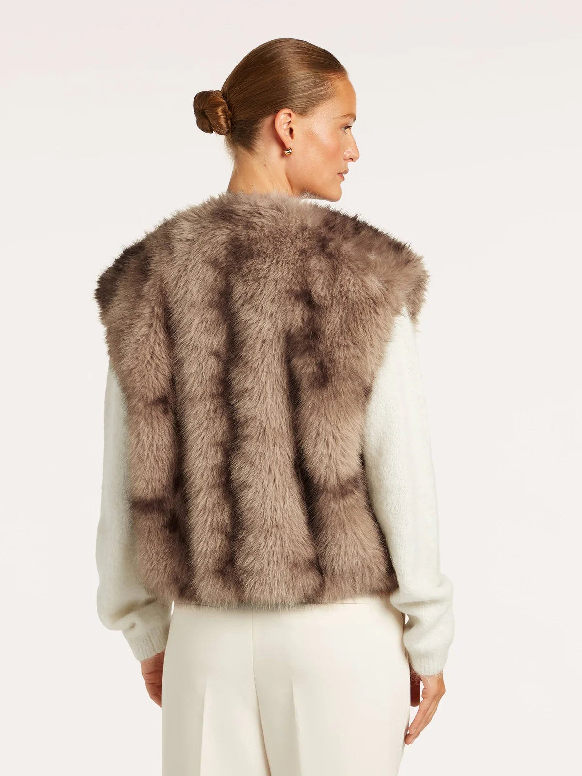Lucinda Gilet in Warm Taupe