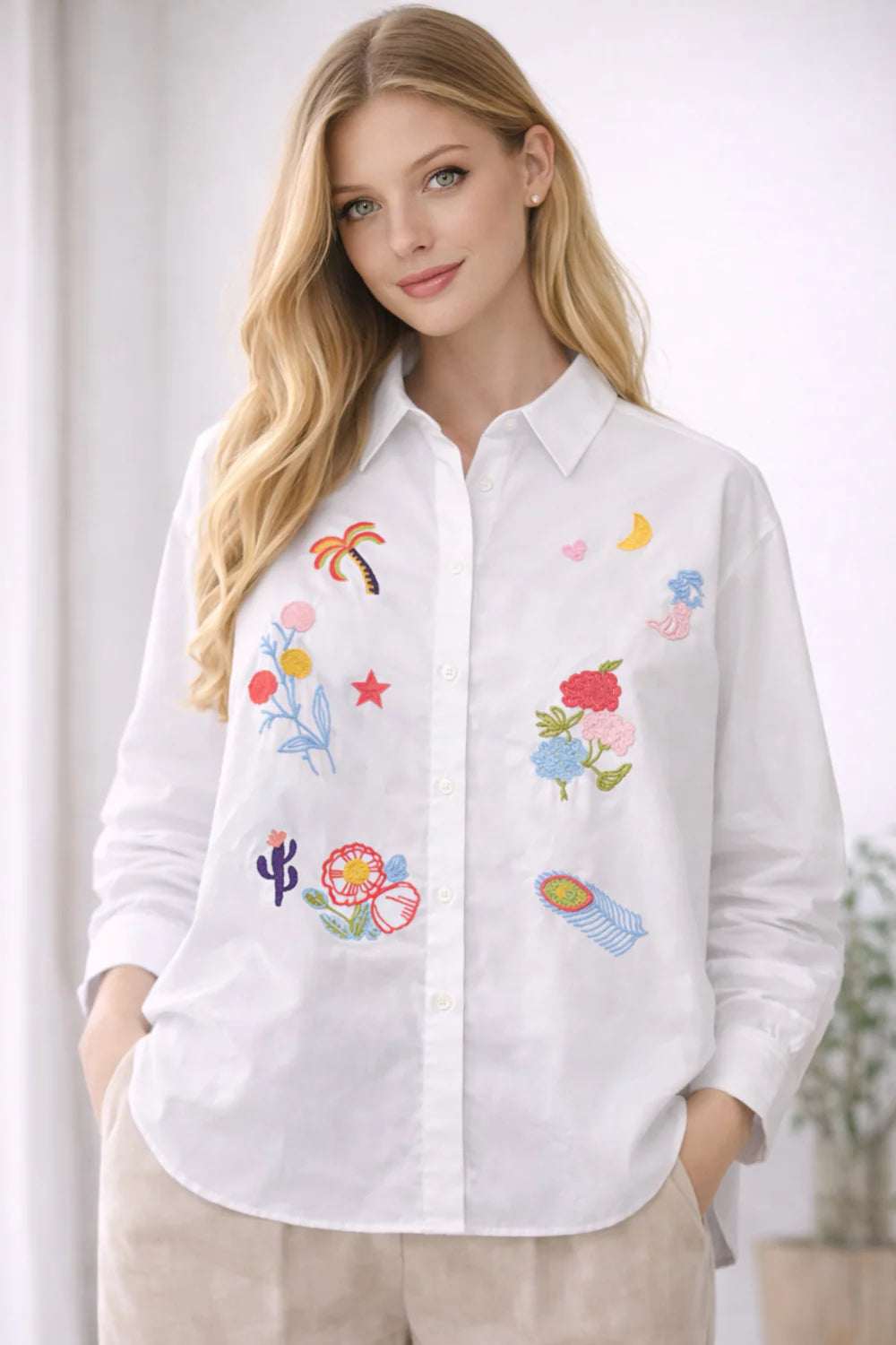 Mia Shirt in White/Palm