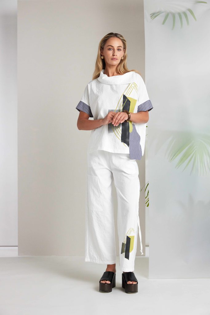 Placement Print Collar Top With Stripped Sections in White/Carbon