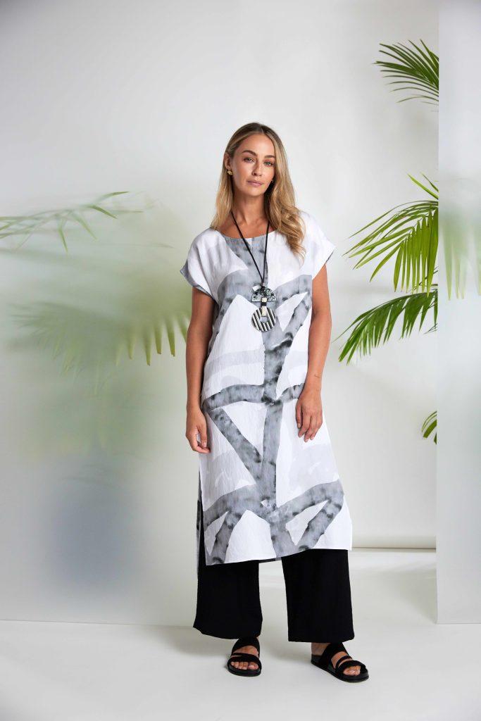 Marbled Ribbon Print Round Neck Dress in White/Granite