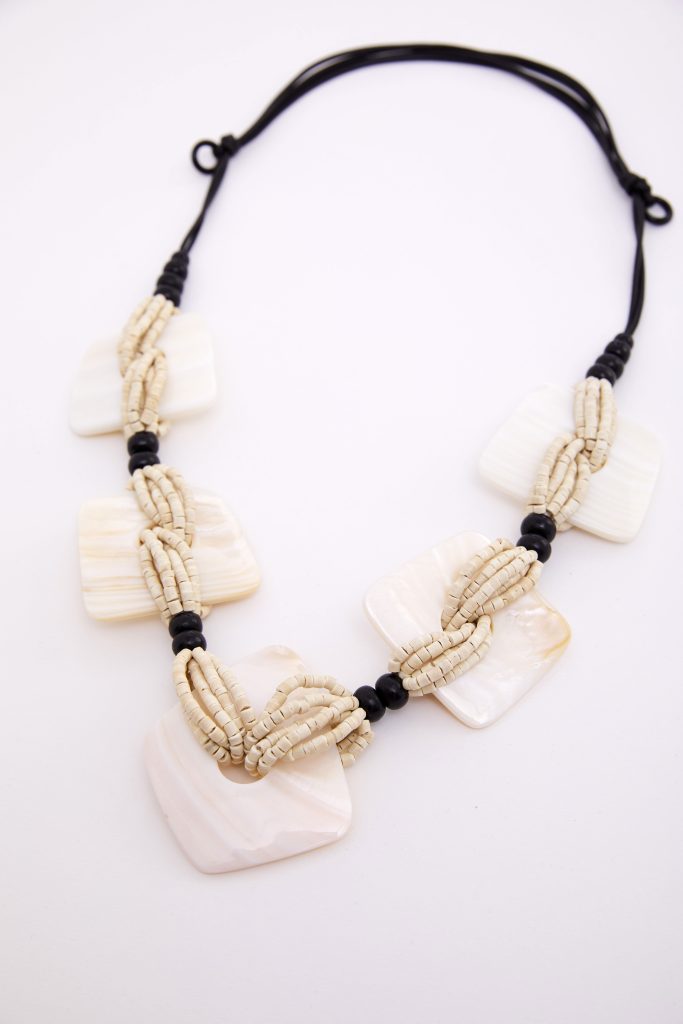 Angle Square Shape Shell Necklace in Black/Stone