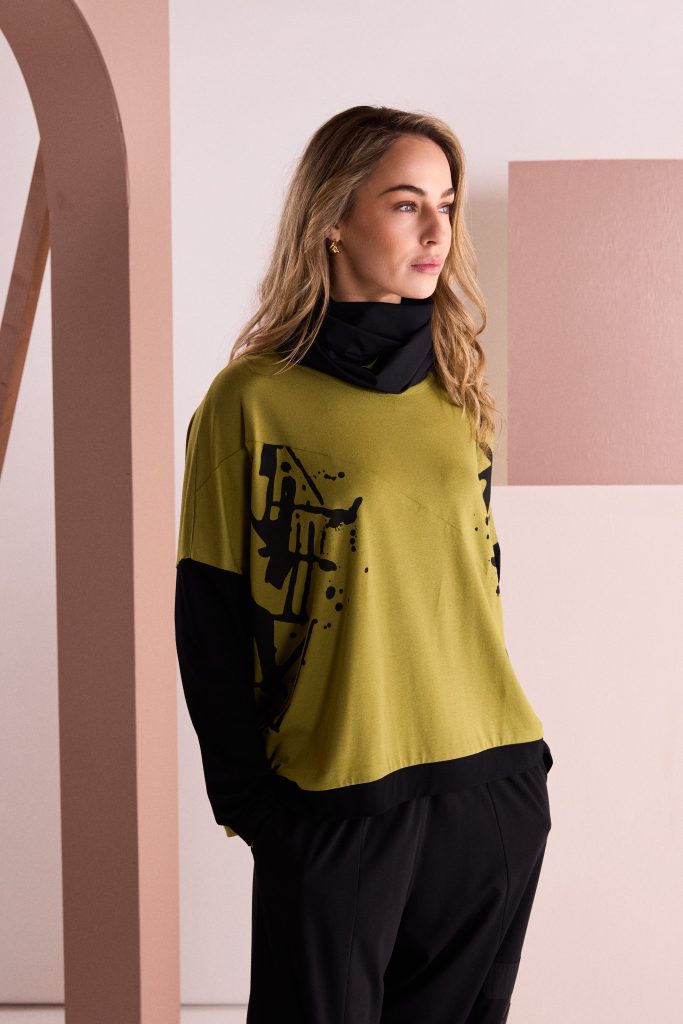 Placement Print Top With Front Angle Seam in Avacado/Black