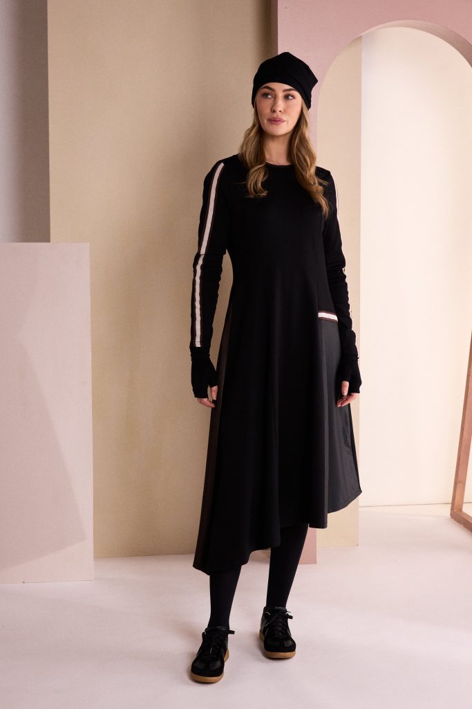 High Neck Dress With Print Pocket in Black/Choko