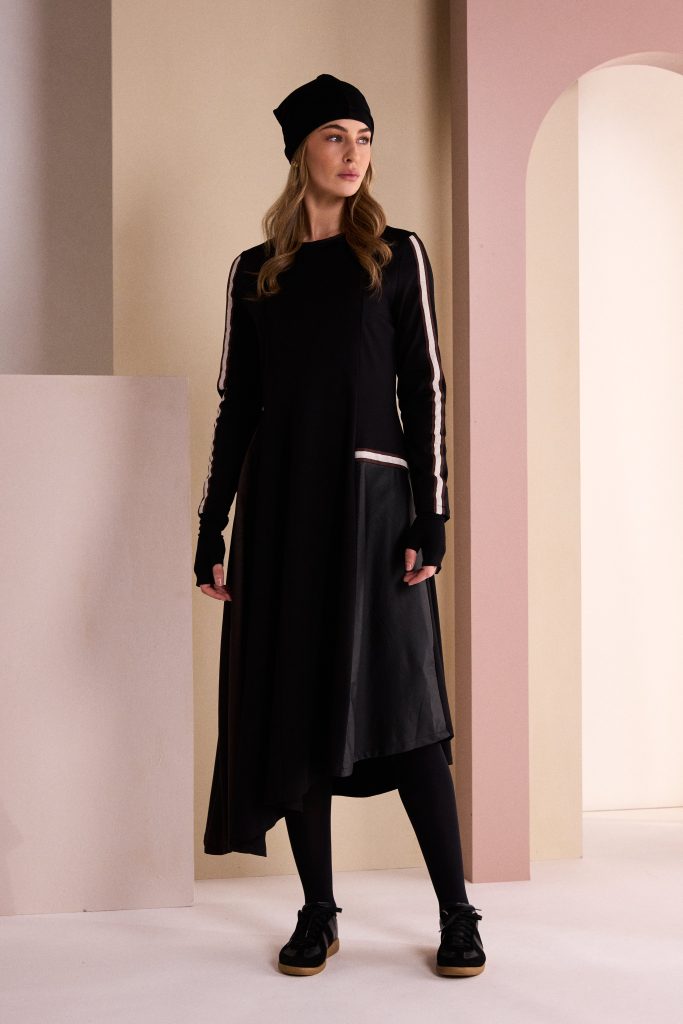 High Neck Dress With Print Pocket in Black/Choko