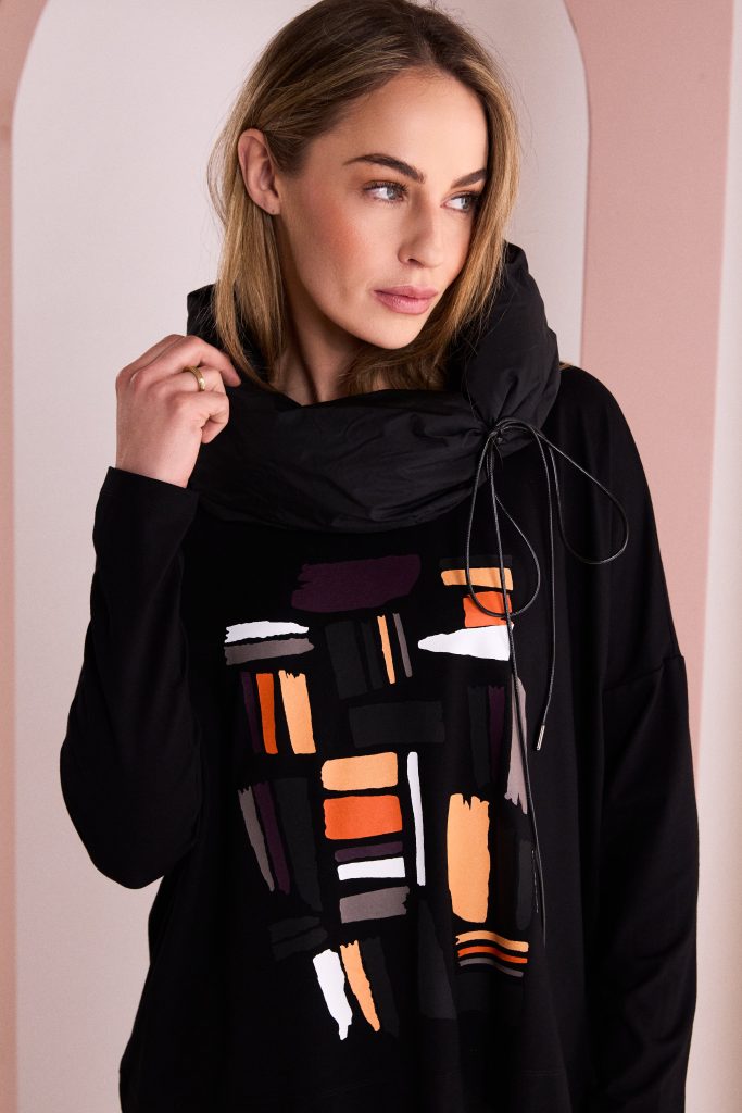 Colour Block Placement Print Top in Black/Clove