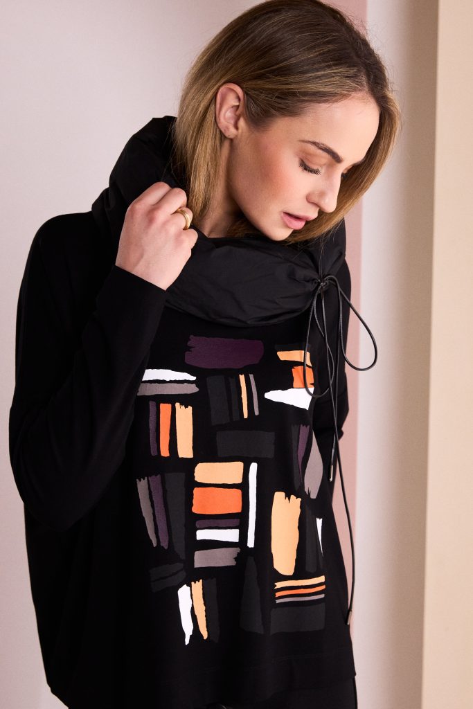 Colour Block Placement Print Top in Black/Clove